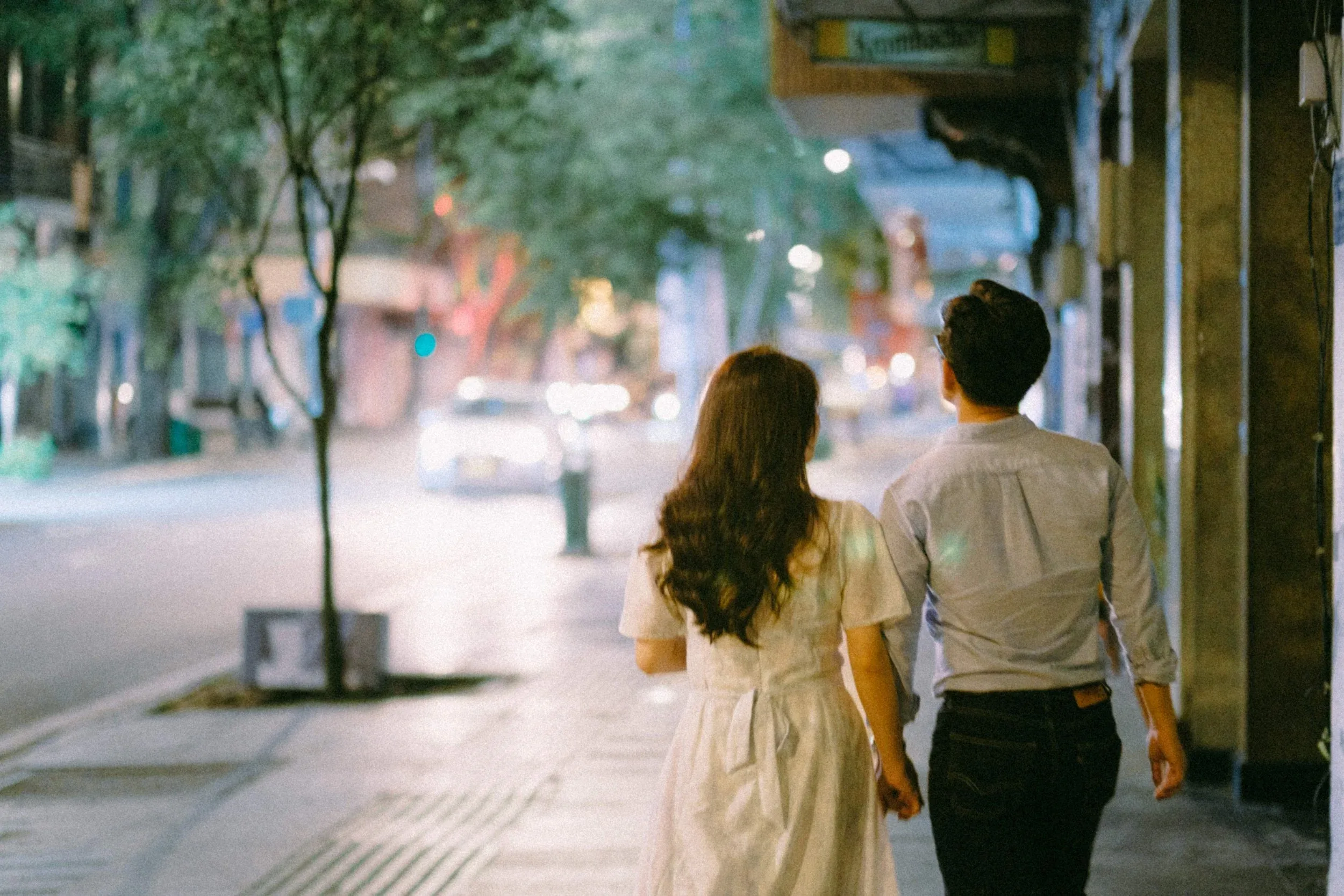 Tú & Ái, Night Session in Sài Gòn — Pham Si Luan Photography (40)