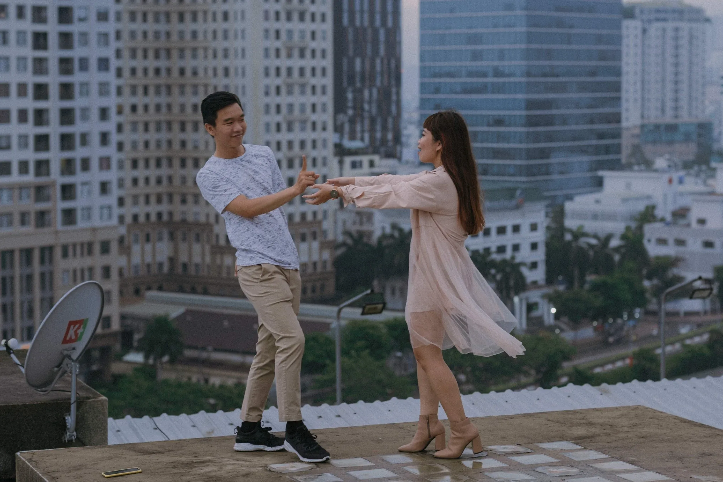 Vy & Chánh, Couple in Sài Gòn — Pham Si Luan Photography (22)