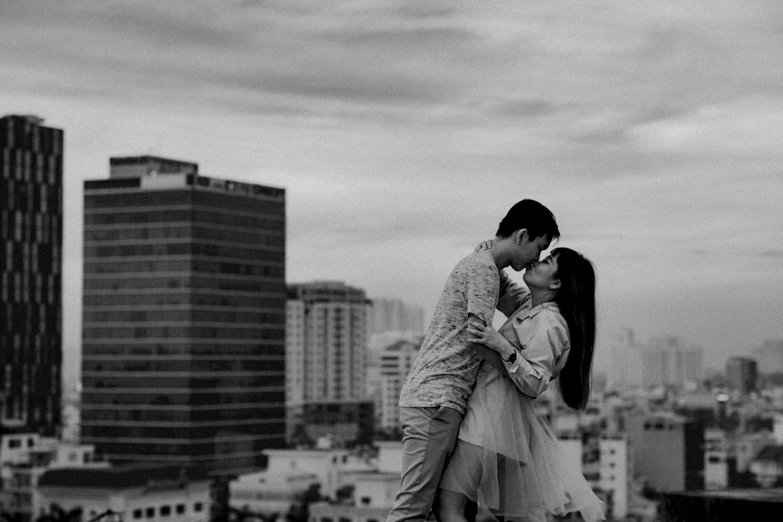Vy & Chánh, Couple in Sài Gòn — Pham Si Luan Photography (24)