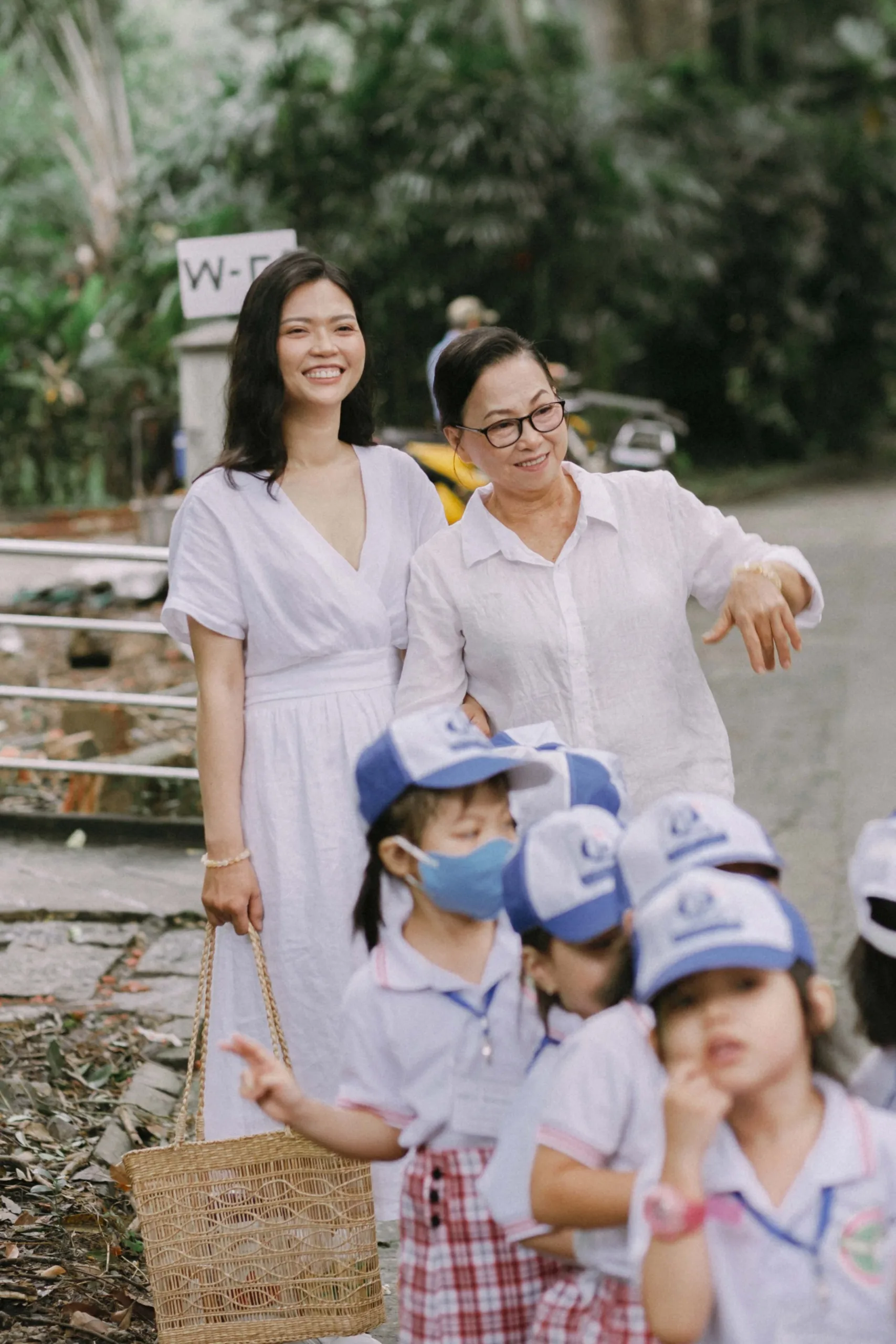Chị Trang & Cô Năm — Pham Si Luan Photography (11)