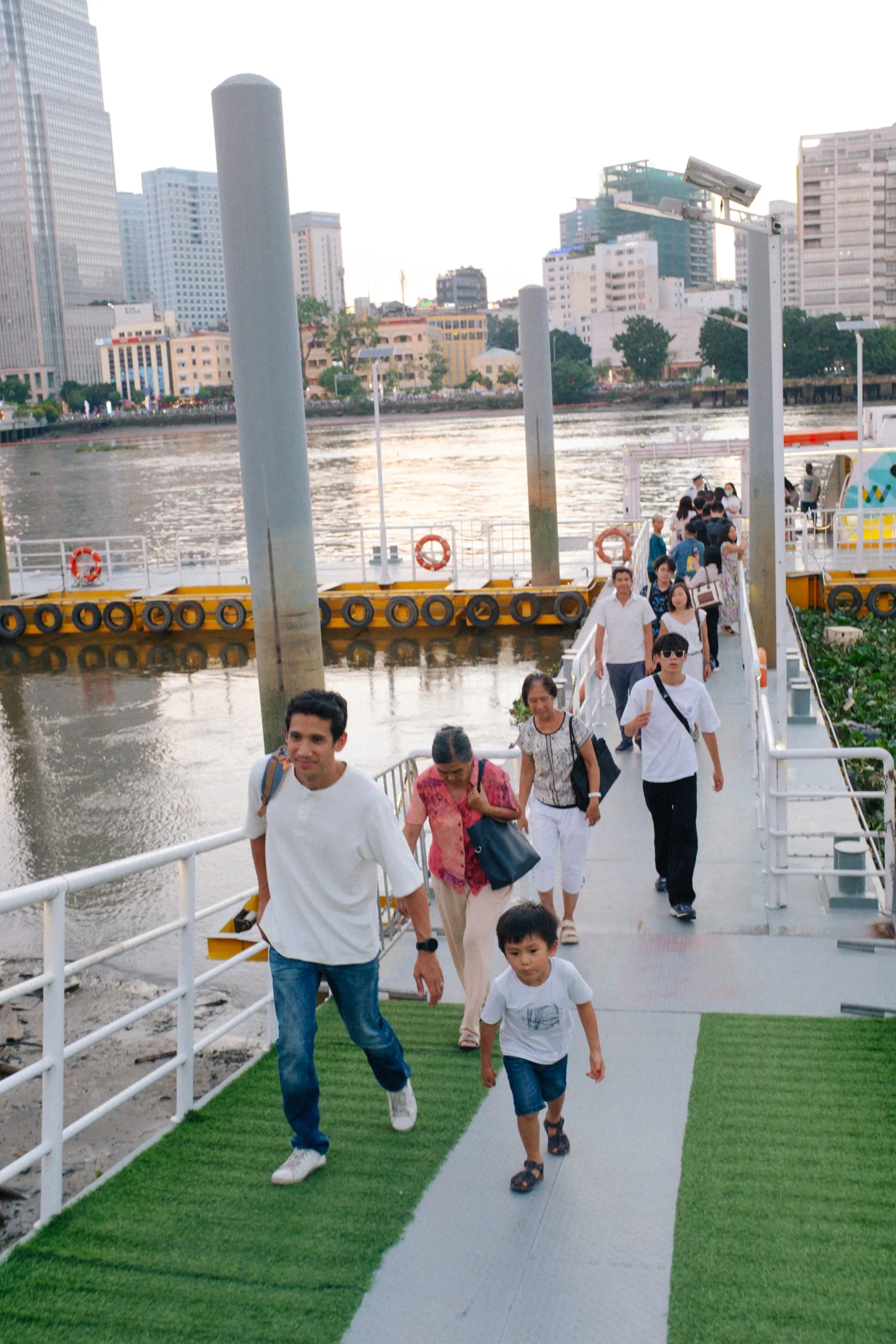 French-Vietnamese Family: Back in Saigon — Pham Si Luan Photography (47)