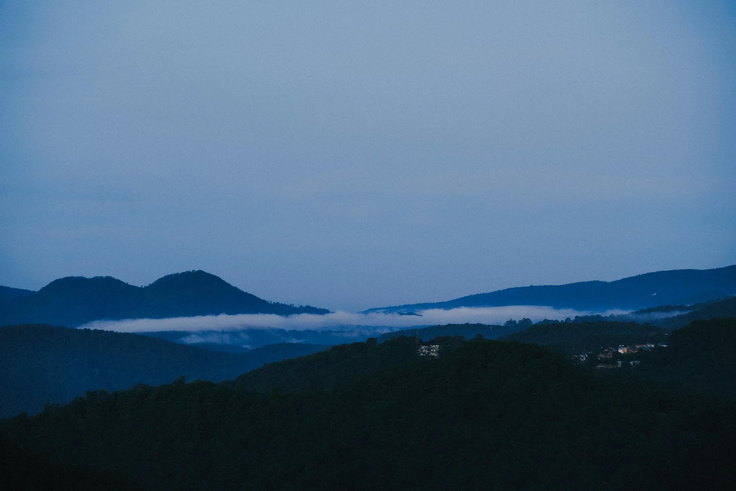 A Candid Photo Story of Tu and Xiu’s Da Lat Trip — Pham Si Luan Photography (1)
