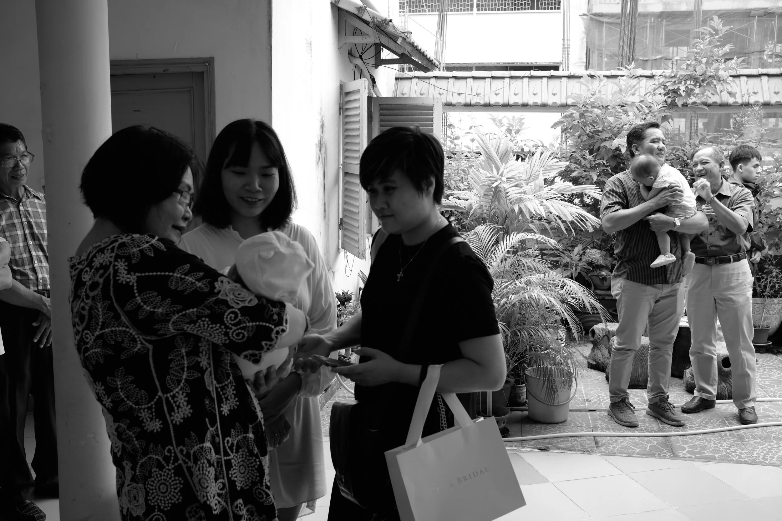 Joy's Christening in Sài Gòn — Pham Si Luan Photography (40)