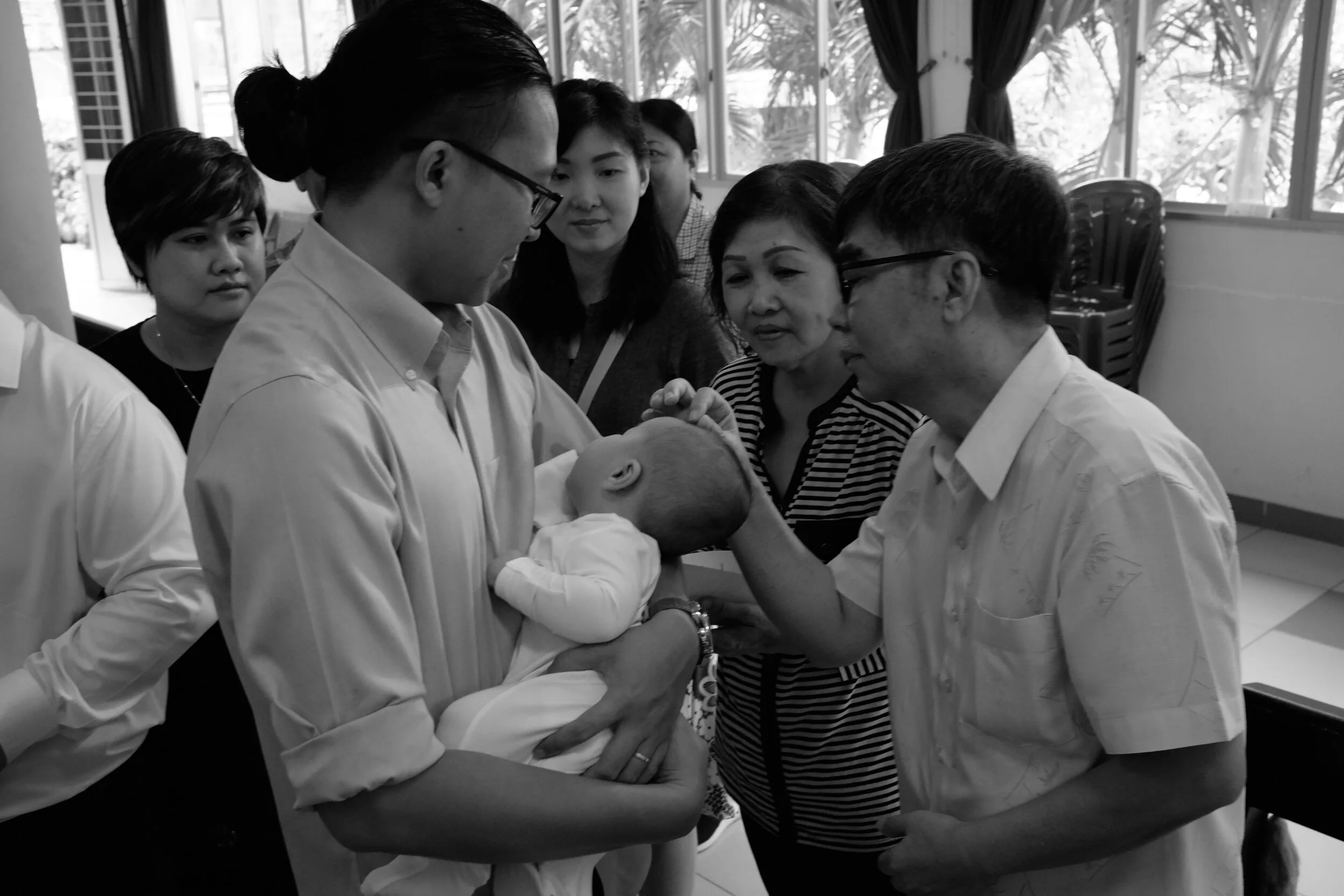 Joy's Christening in Sài Gòn — Pham Si Luan Photography (50)