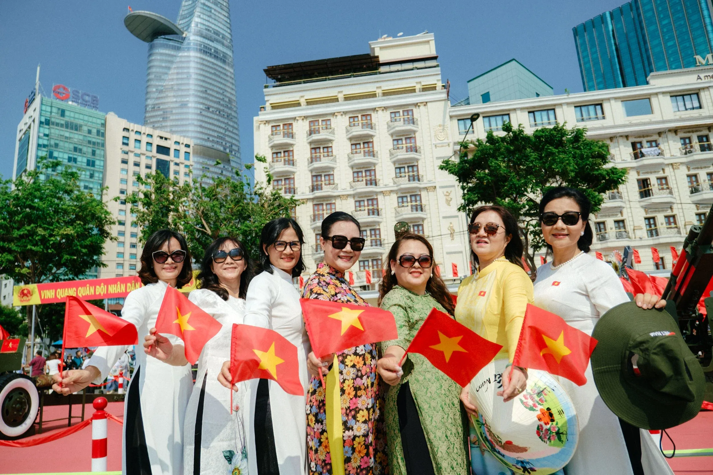 Saigon Ladies Street Photography Before Reunification Day — Pham Si Luan Photography (1)