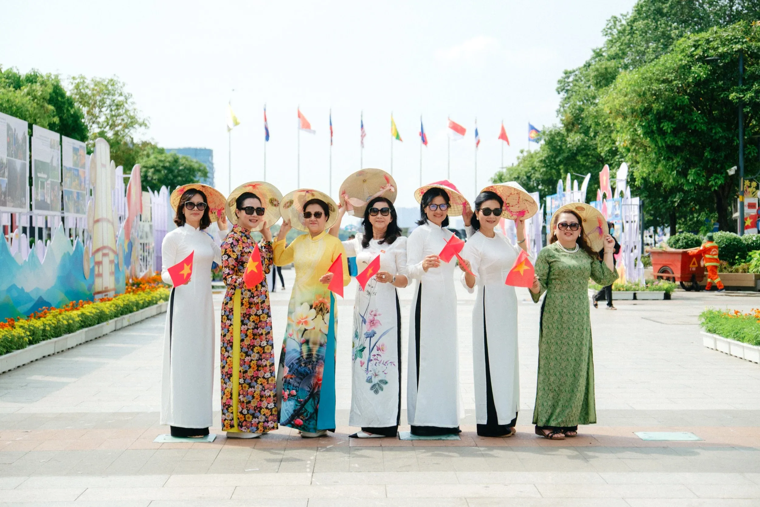 Saigon Ladies Photo Walk — Pham Si Luan Photography (14)