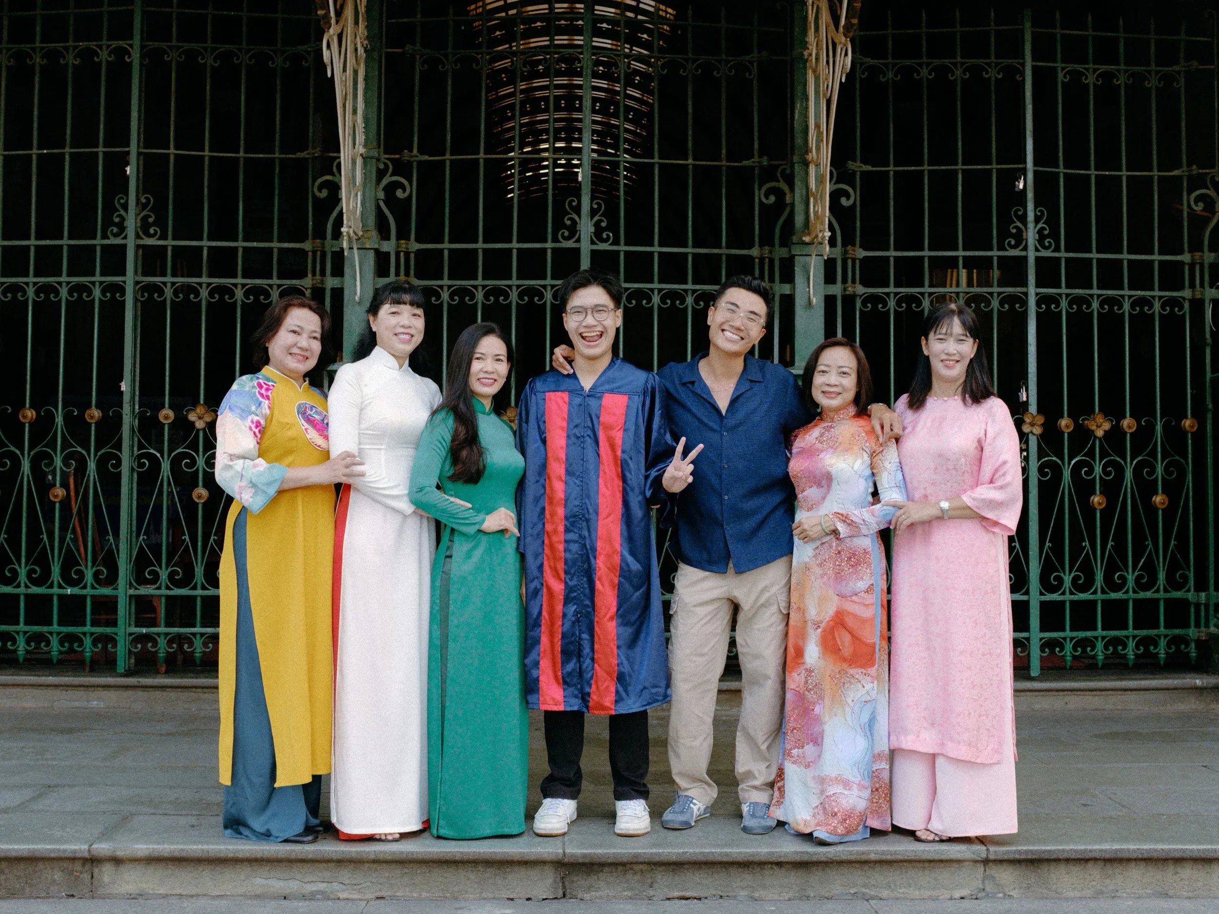 Tú, Khôi & Mẹs — Pham Si Luan Photography (15)
