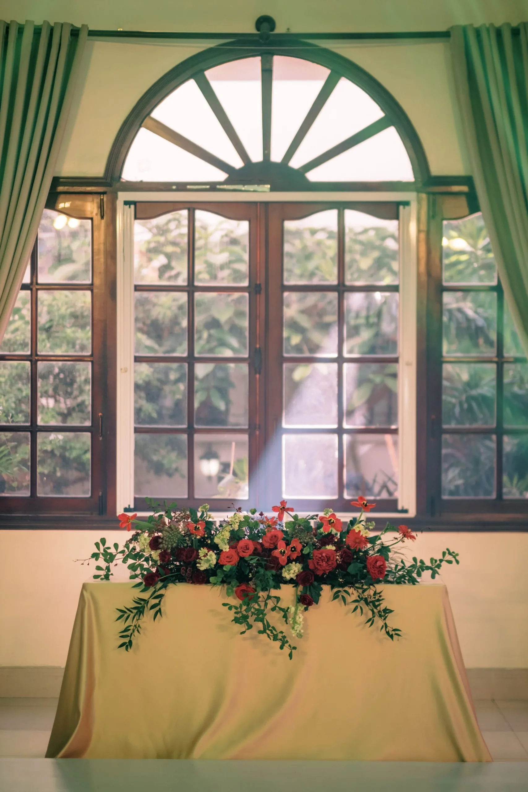 Anh Đoàn & Charles, Vow Renewal Ceremony in Sài Gòn — Pham Si Luan Photography (5)