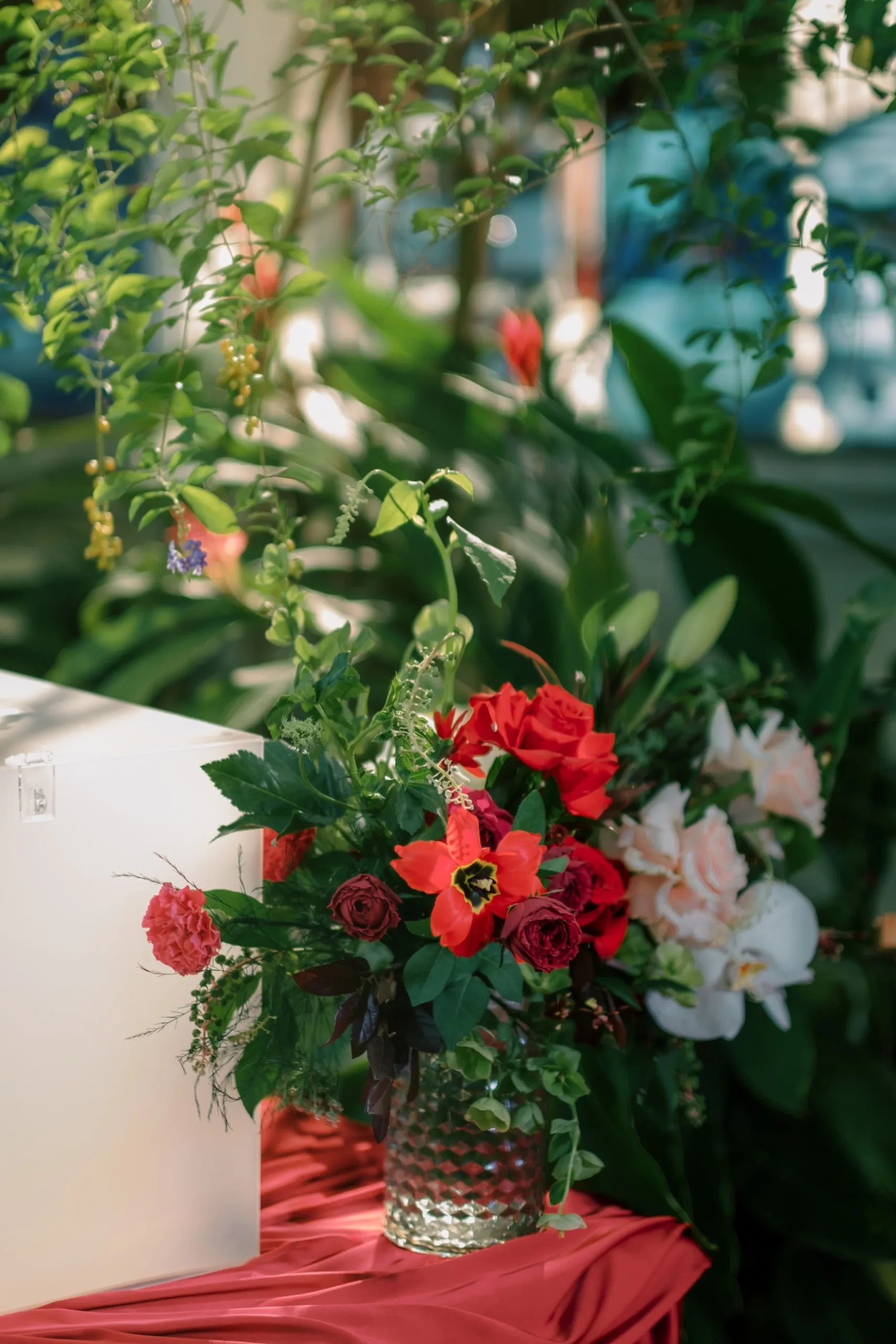 Anh Đoàn & Charles, Vow Renewal Ceremony in Sài Gòn — Pham Si Luan Photography (11)