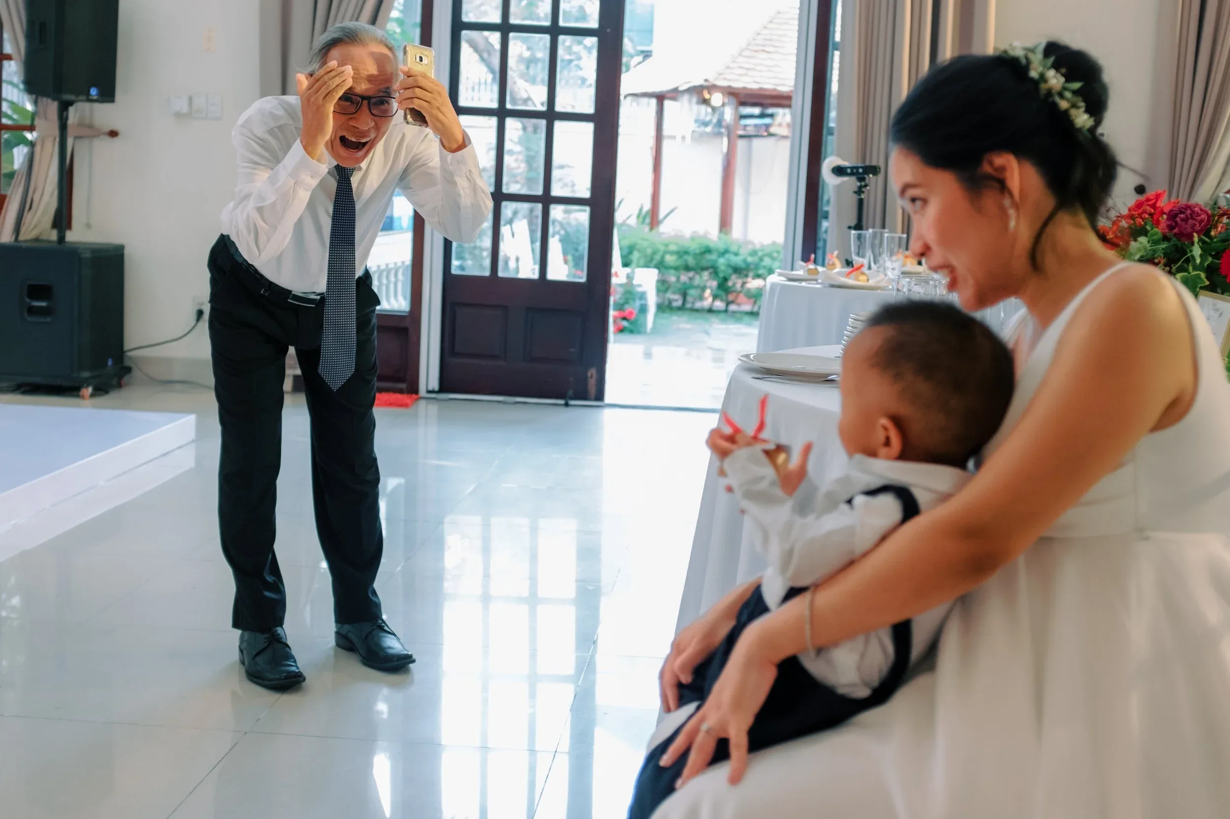 Anh Đoàn & Charles, Vow Renewal Ceremony in Sài Gòn — Pham Si Luan Photography (25)