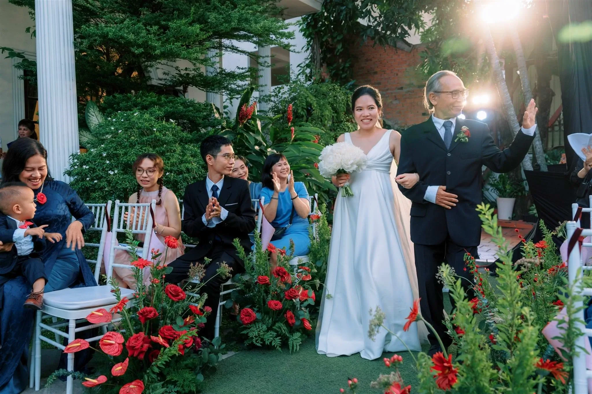 Anh Đoàn & Charles, Vow Renewal Ceremony in Sài Gòn — Pham Si Luan Photography (32)