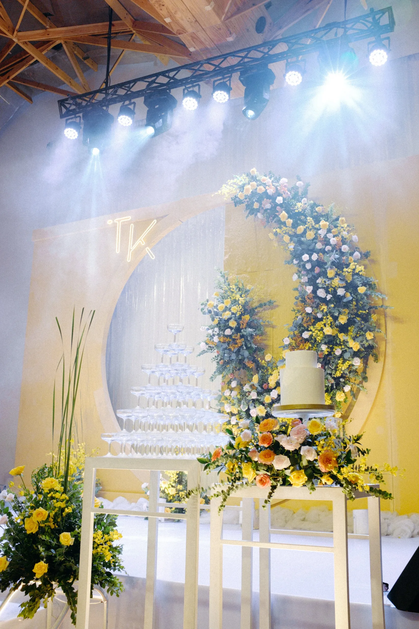 Chị Bi Trâm Nix Nhi , Behind The Services - Planners for Tuyền & Kiên — Pham Si Luan Photography (20)