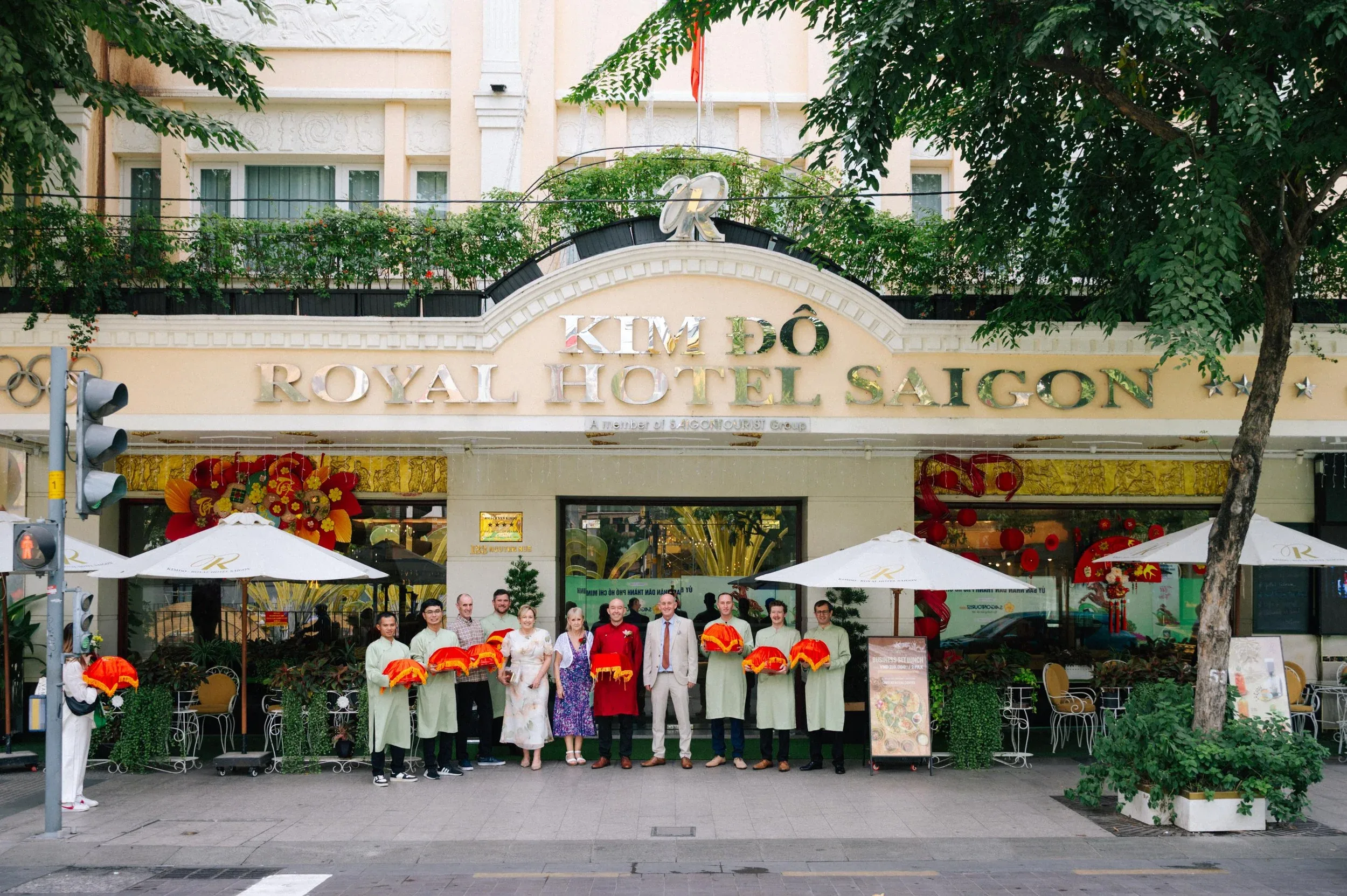 Hà & Daniel, Intimate British-Vietnamese Wedding at LA Garden & Private Home — Pham Si Luan Photography (28)