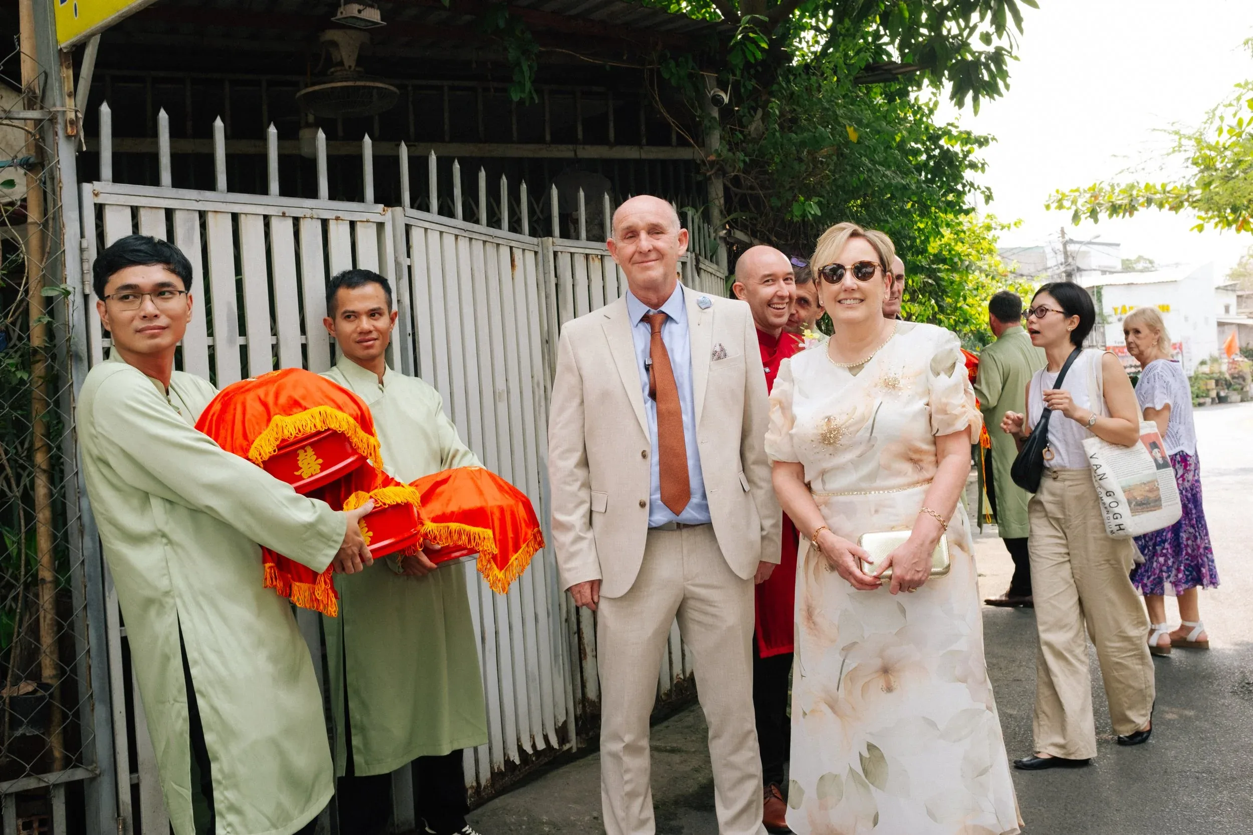 Hà & Daniel, Intimate British-Vietnamese Wedding at LA Garden & Private Home — Pham Si Luan Photography (55)