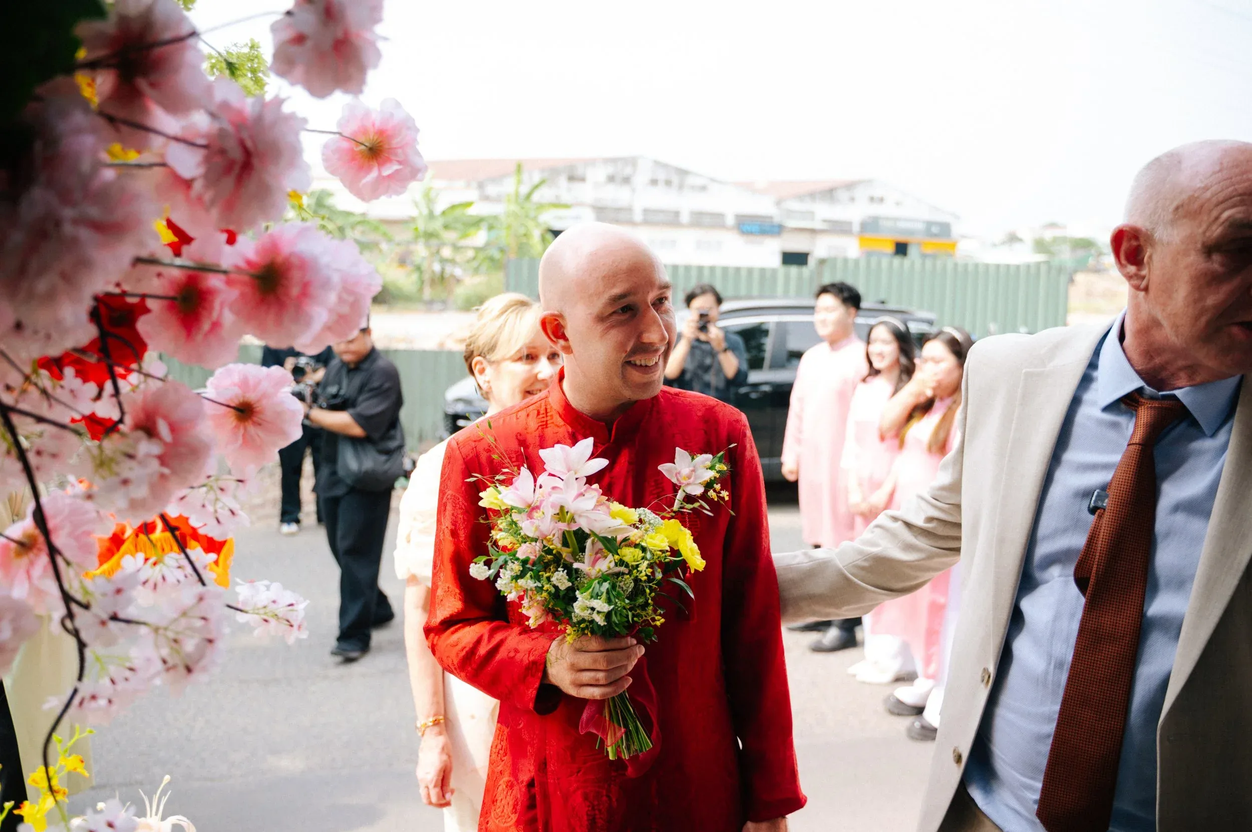 Hà & Daniel, Intimate British-Vietnamese Wedding at LA Garden & Private Home — Pham Si Luan Photography (61)