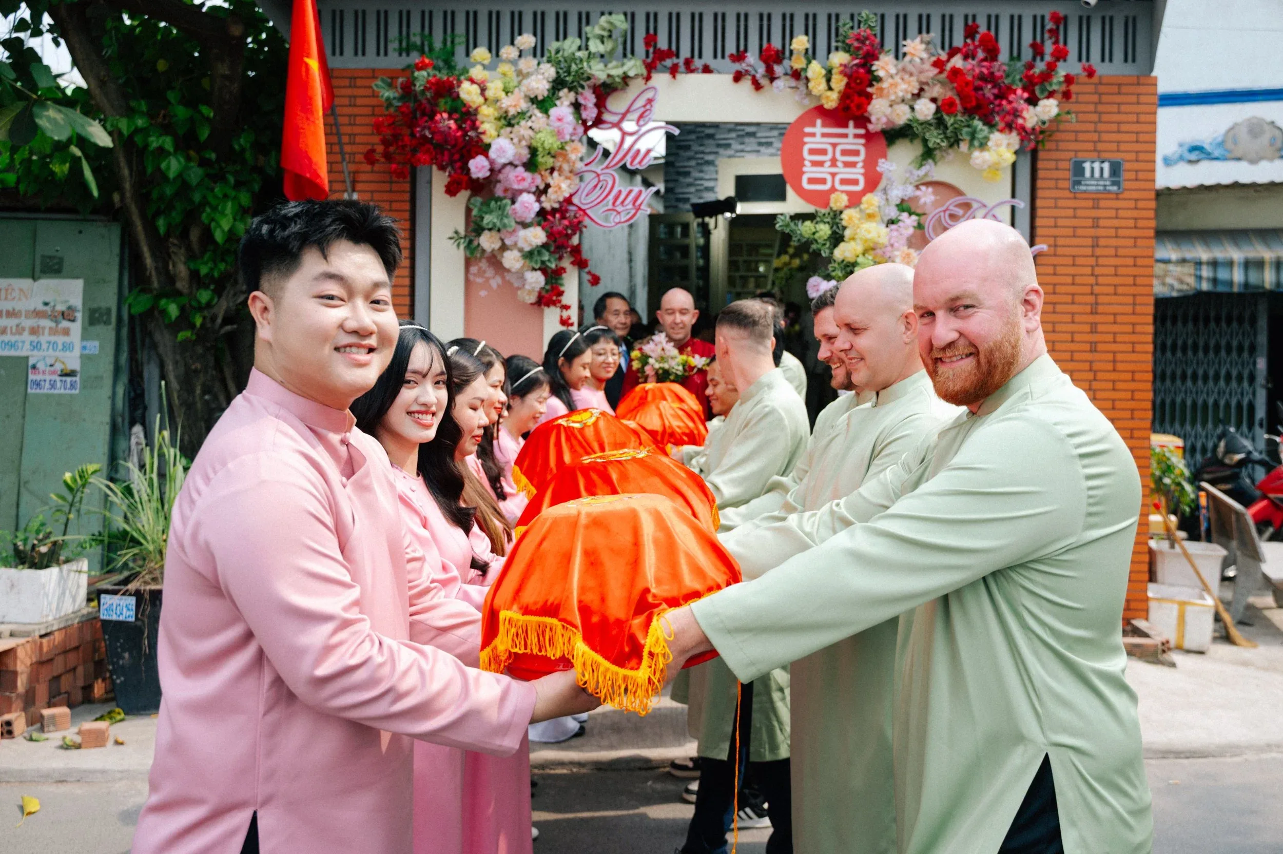 Hà & Daniel, Intimate British-Vietnamese Wedding at LA Garden & Private Home — Pham Si Luan Photography (64)