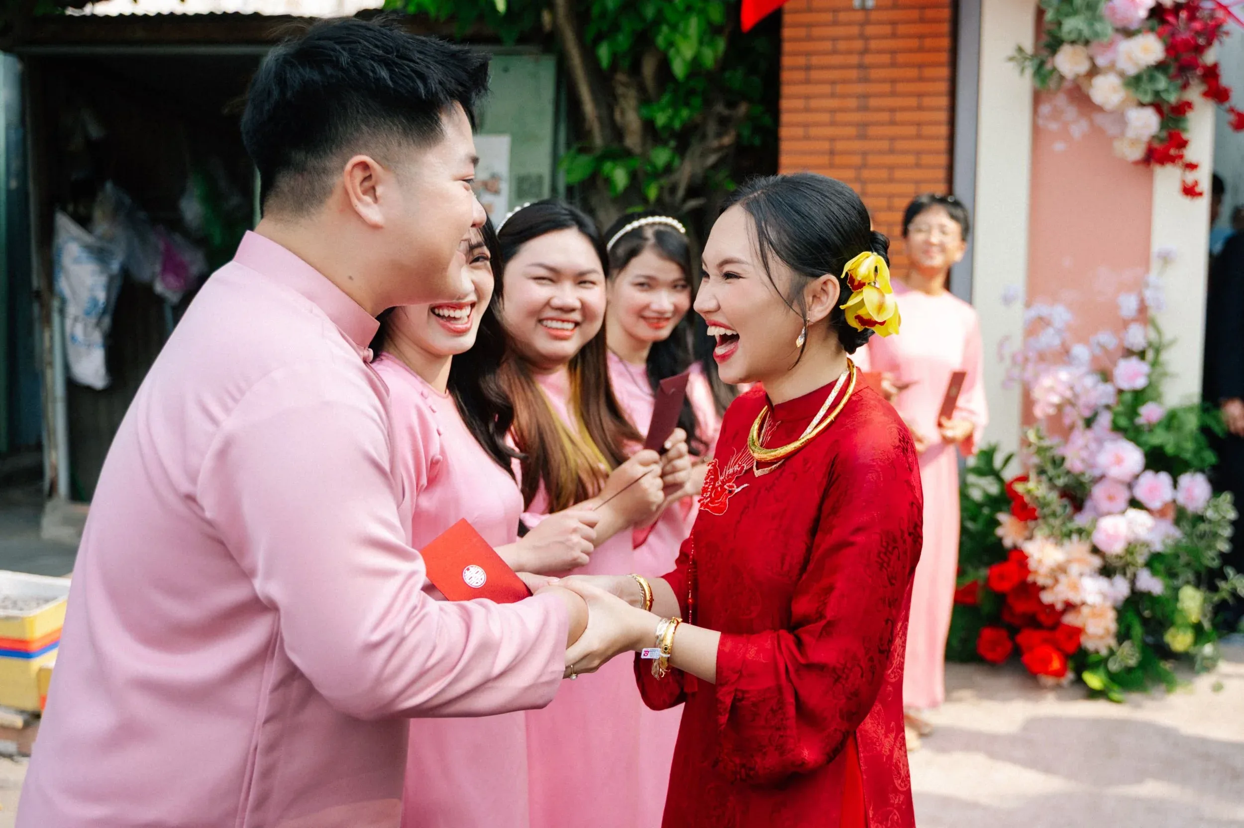Hà & Daniel, Intimate British-Vietnamese Wedding at LA Garden & Private Home — Pham Si Luan Photography (105)