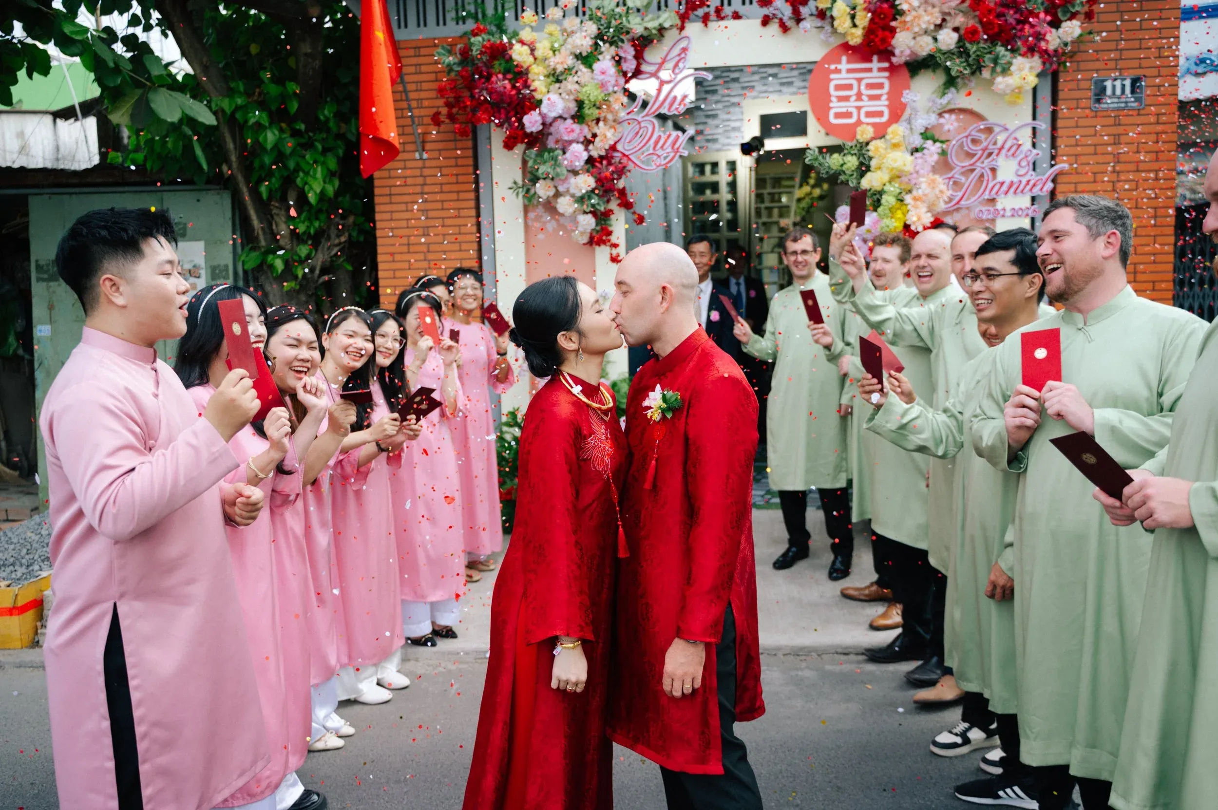 Hà & Daniel, Intimate British-Vietnamese Wedding at LA Garden & Private Home — Pham Si Luan Photography (106)