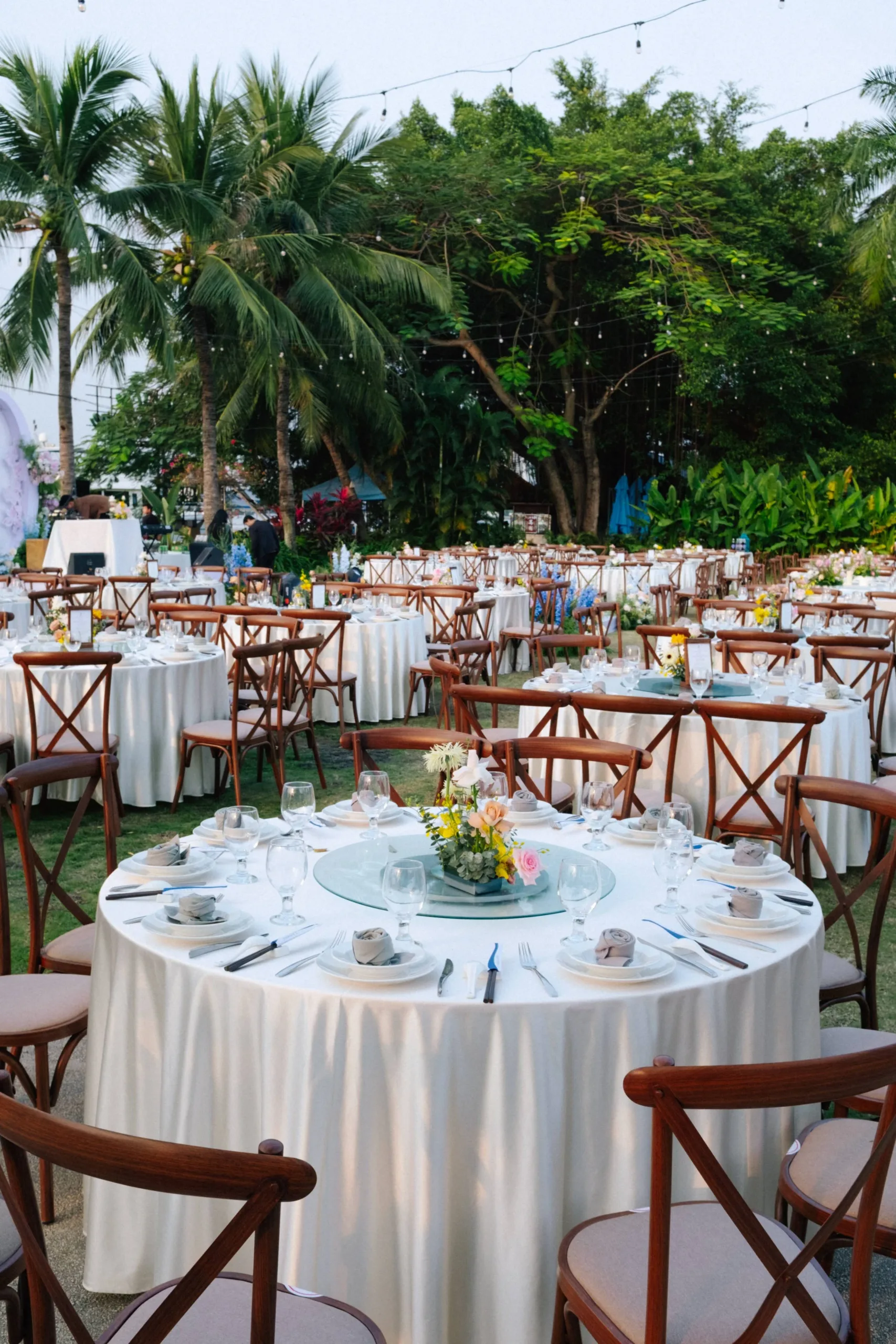 Hà & Daniel, Intimate British-Vietnamese Wedding at LA Garden & Private Home — Pham Si Luan Photography (123)