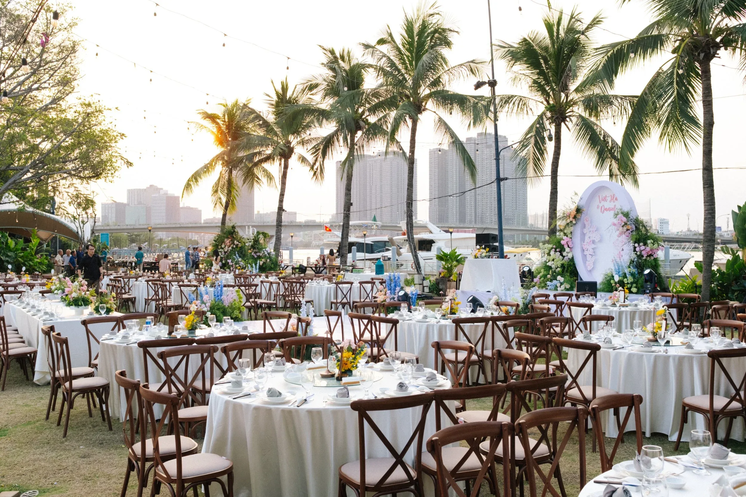 Hà & Daniel, Intimate British-Vietnamese Wedding at LA Garden & Private Home — Pham Si Luan Photography (134)