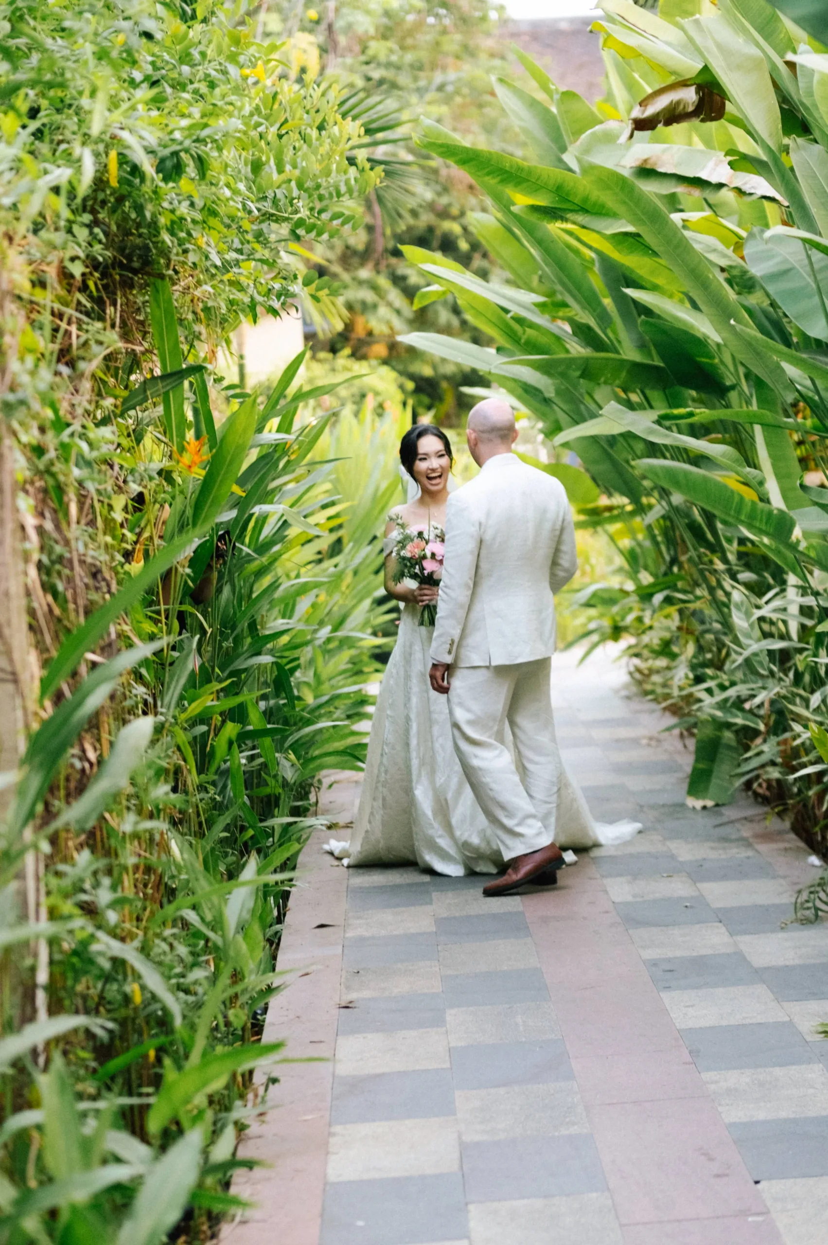 Hà & Daniel, Intimate British-Vietnamese Wedding at LA Garden & Private Home — Pham Si Luan Photography (139)