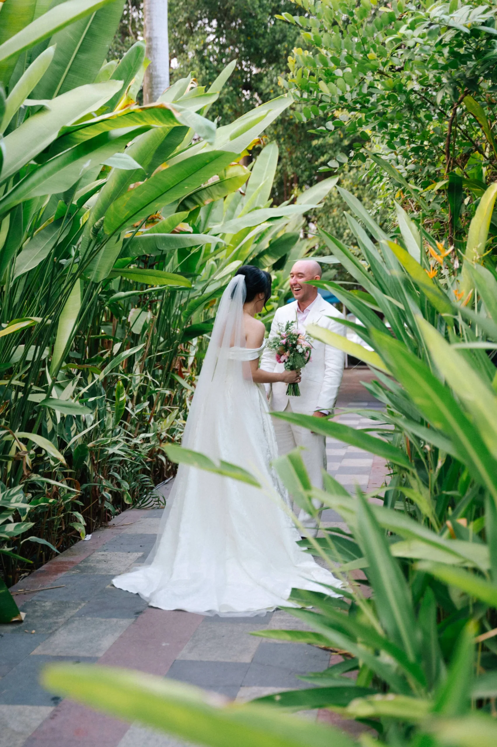 Hà & Daniel, Intimate British-Vietnamese Wedding at LA Garden & Private Home — Pham Si Luan Photography (140)