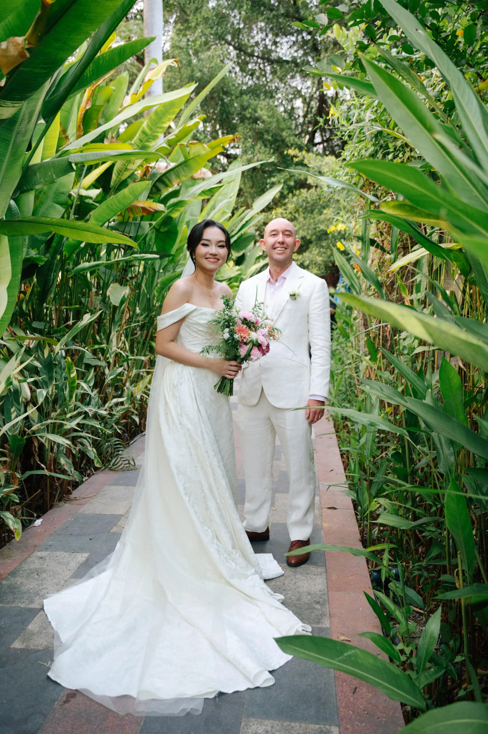 Hà & Daniel, Intimate British-Vietnamese Wedding at LA Garden & Private Home — Pham Si Luan Photography (142)