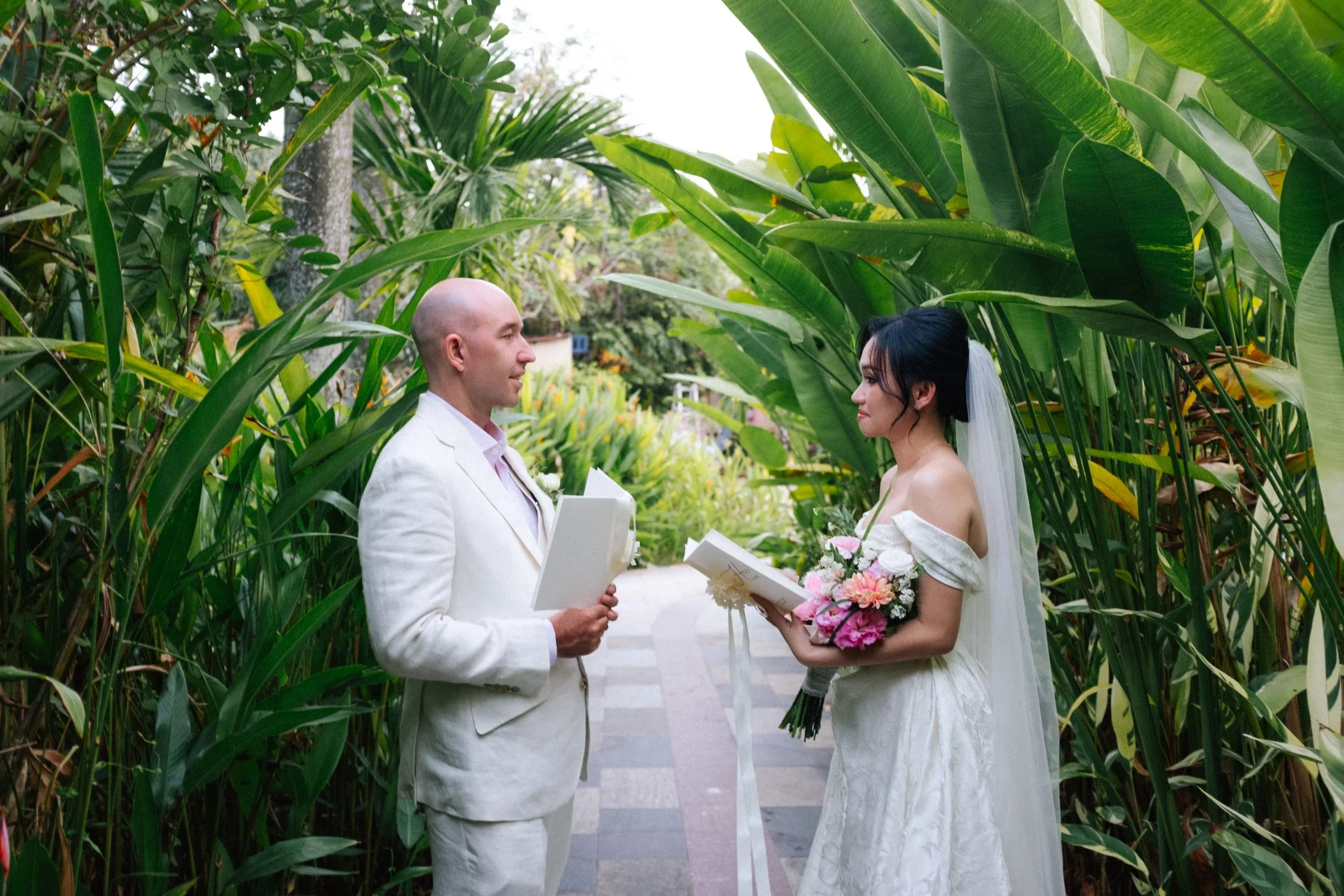 Hà & Daniel, Intimate British-Vietnamese Wedding at LA Garden & Private Home — Pham Si Luan Photography (145)