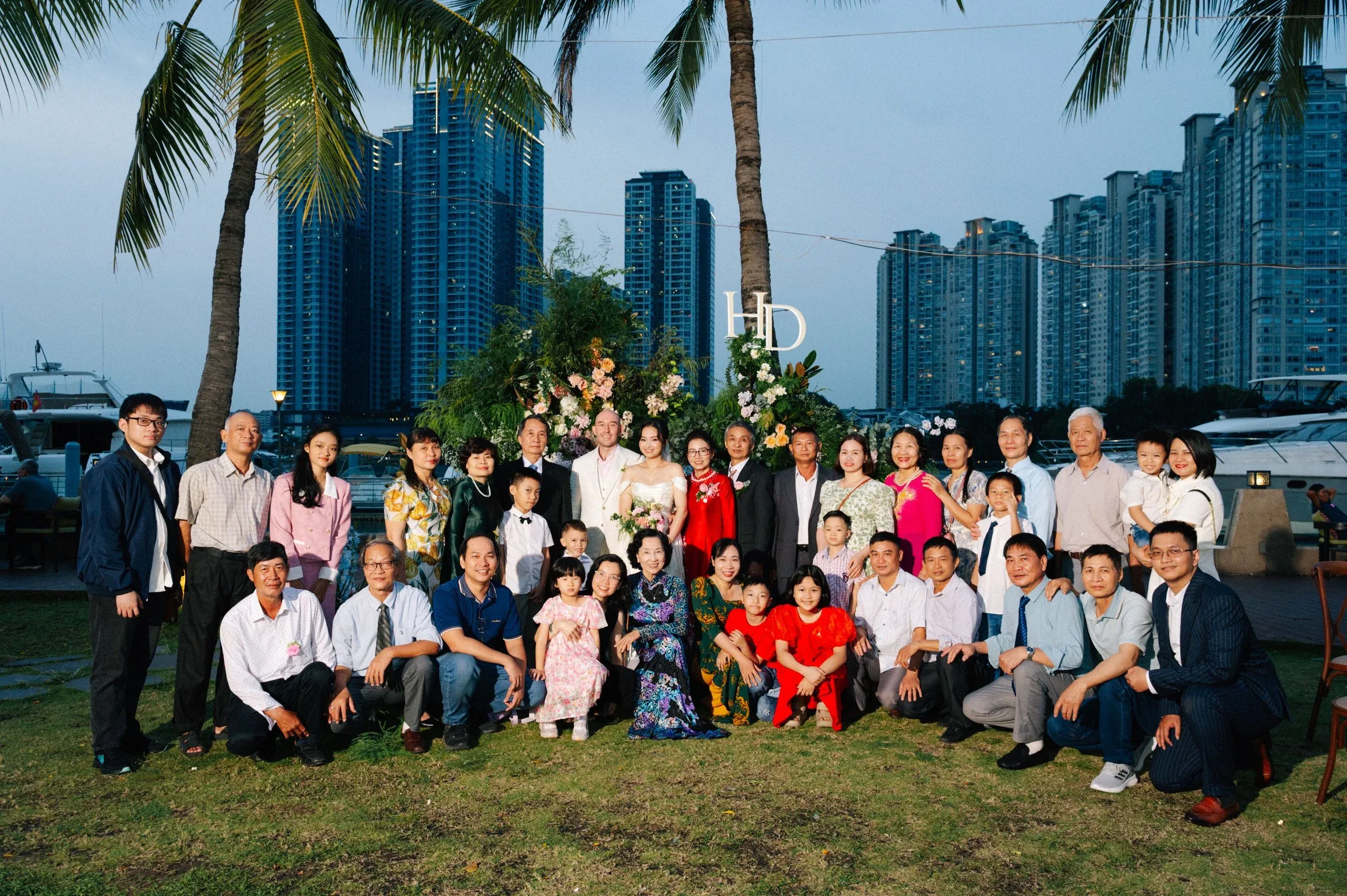 Hà & Daniel, Intimate British-Vietnamese Wedding at LA Garden & Private Home — Pham Si Luan Photography (154)