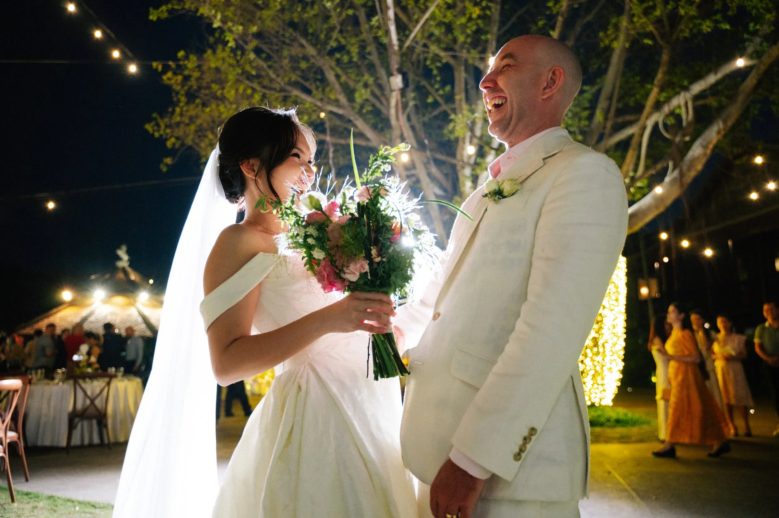 Hà & Daniel, Intimate British-Vietnamese Wedding at LA Garden & Private Home — Pham Si Luan Photography (162)
