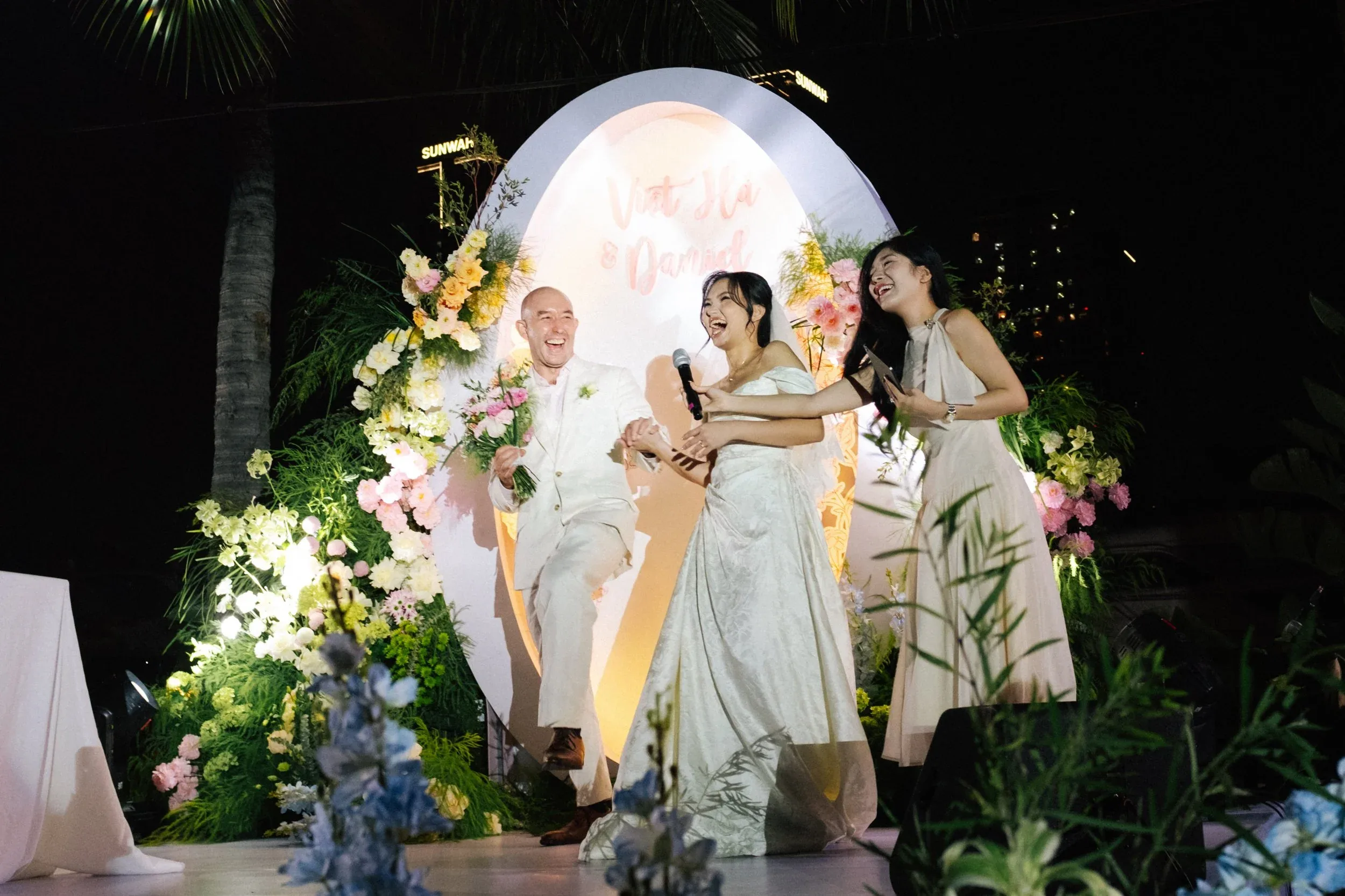 Hà & Daniel, Intimate British-Vietnamese Wedding at LA Garden & Private Home — Pham Si Luan Photography (171)