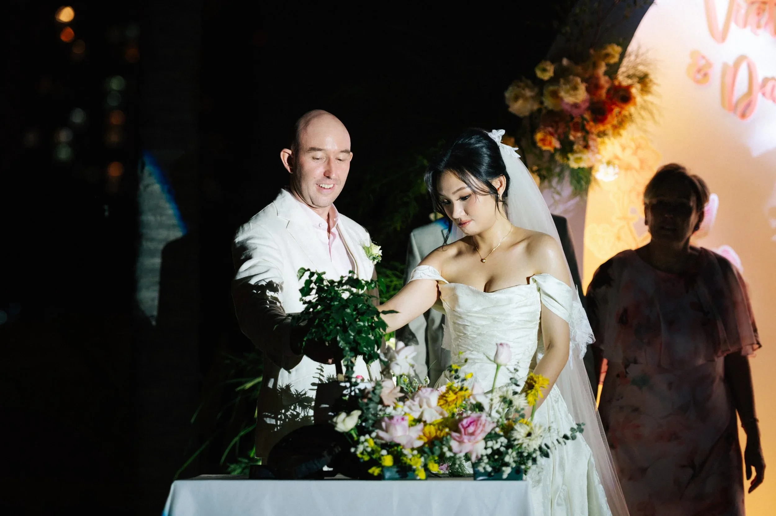 Hà & Daniel, Intimate British-Vietnamese Wedding at LA Garden & Private Home — Pham Si Luan Photography (176)