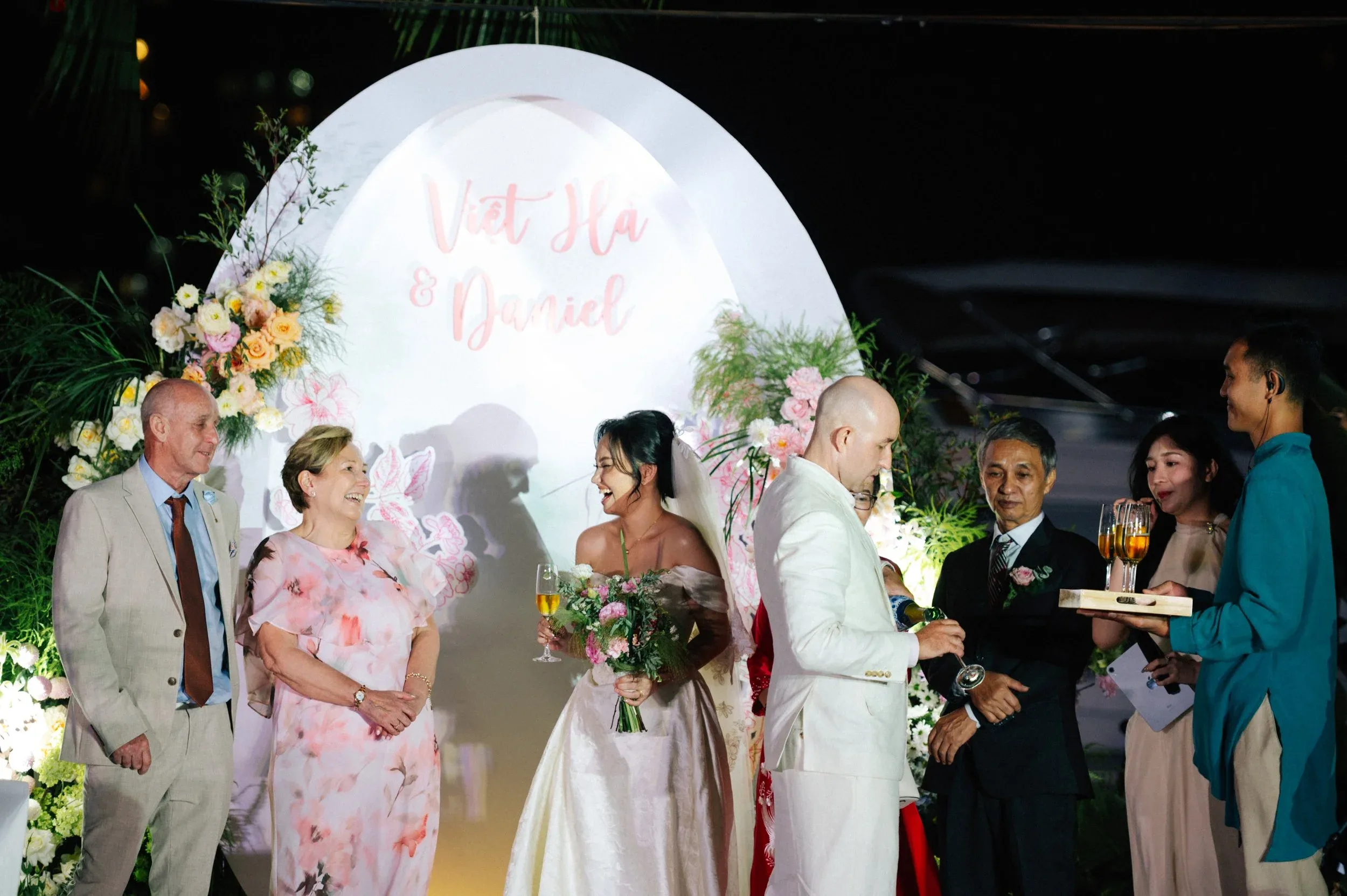 Hà & Daniel, Intimate British-Vietnamese Wedding at LA Garden & Private Home — Pham Si Luan Photography (180)