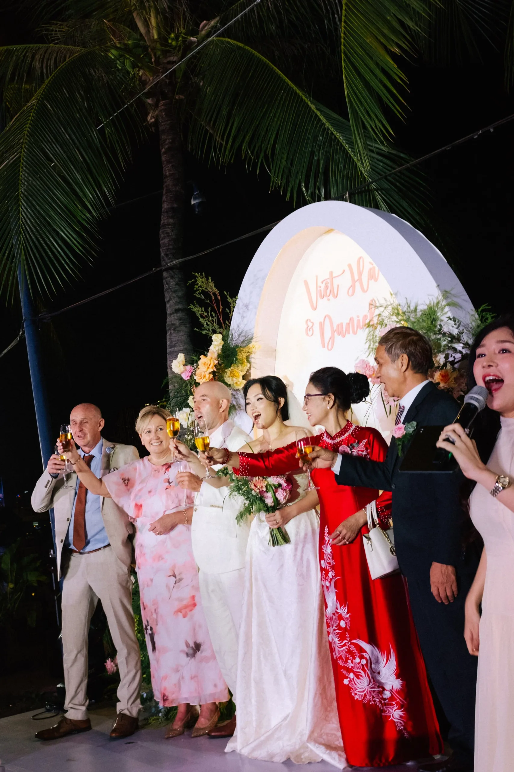 Hà & Daniel, Intimate British-Vietnamese Wedding at LA Garden & Private Home — Pham Si Luan Photography (182)