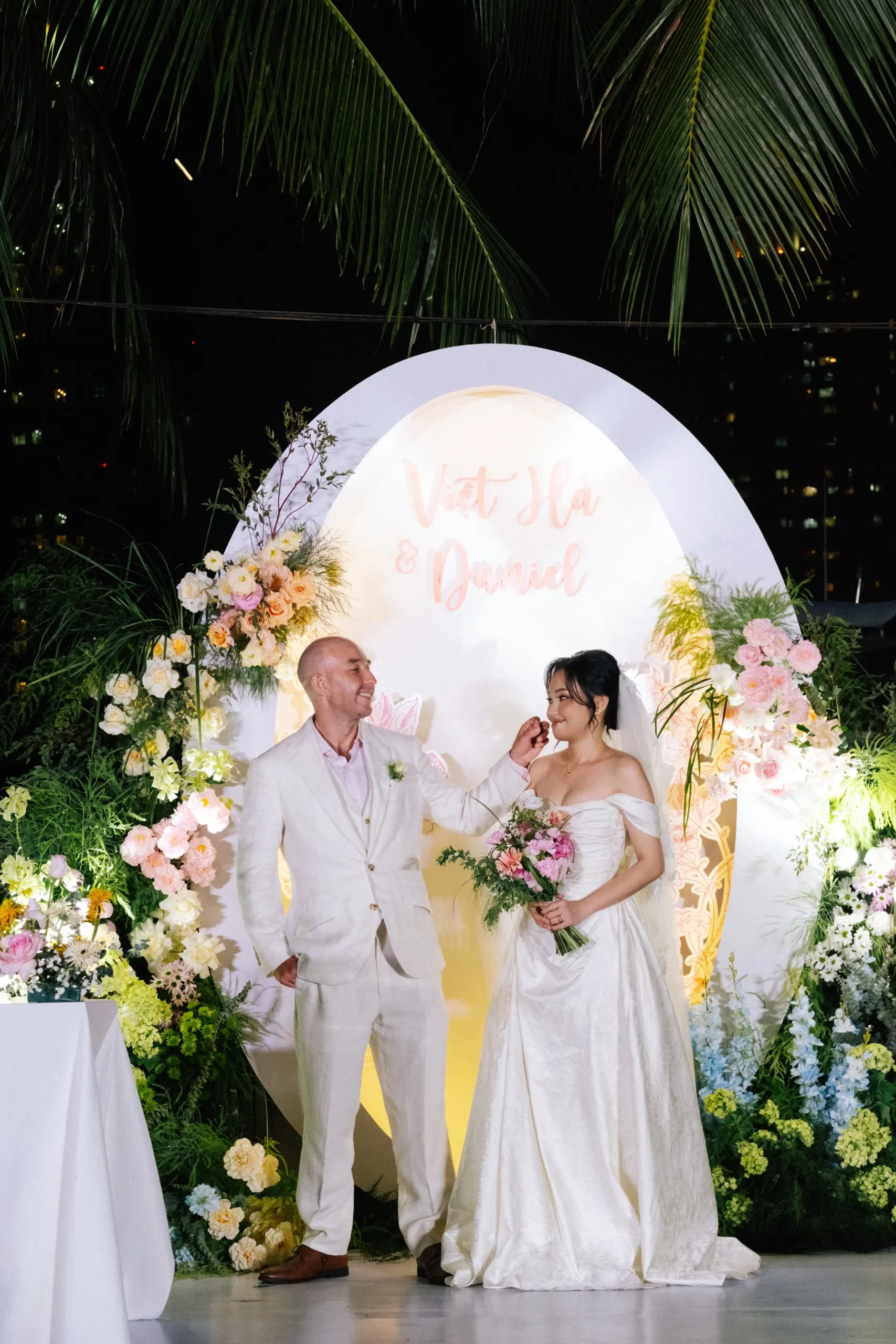 Hà & Daniel, Intimate British-Vietnamese Wedding at LA Garden & Private Home — Pham Si Luan Photography (183)