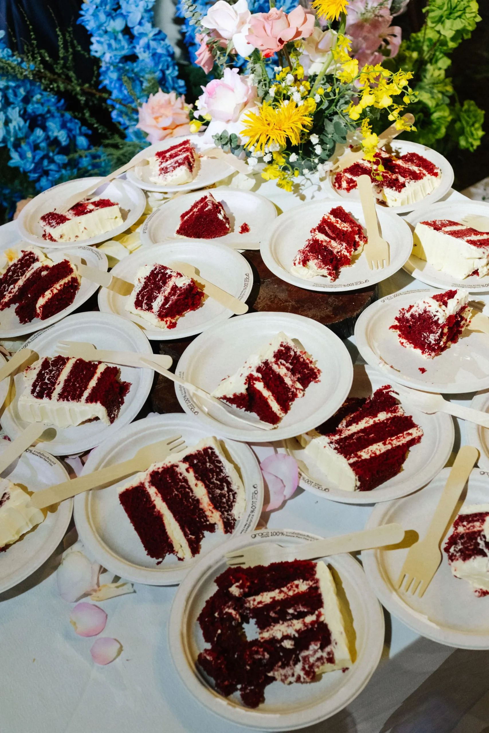 Hà & Daniel, Intimate British-Vietnamese Wedding at LA Garden & Private Home — Pham Si Luan Photography (224)