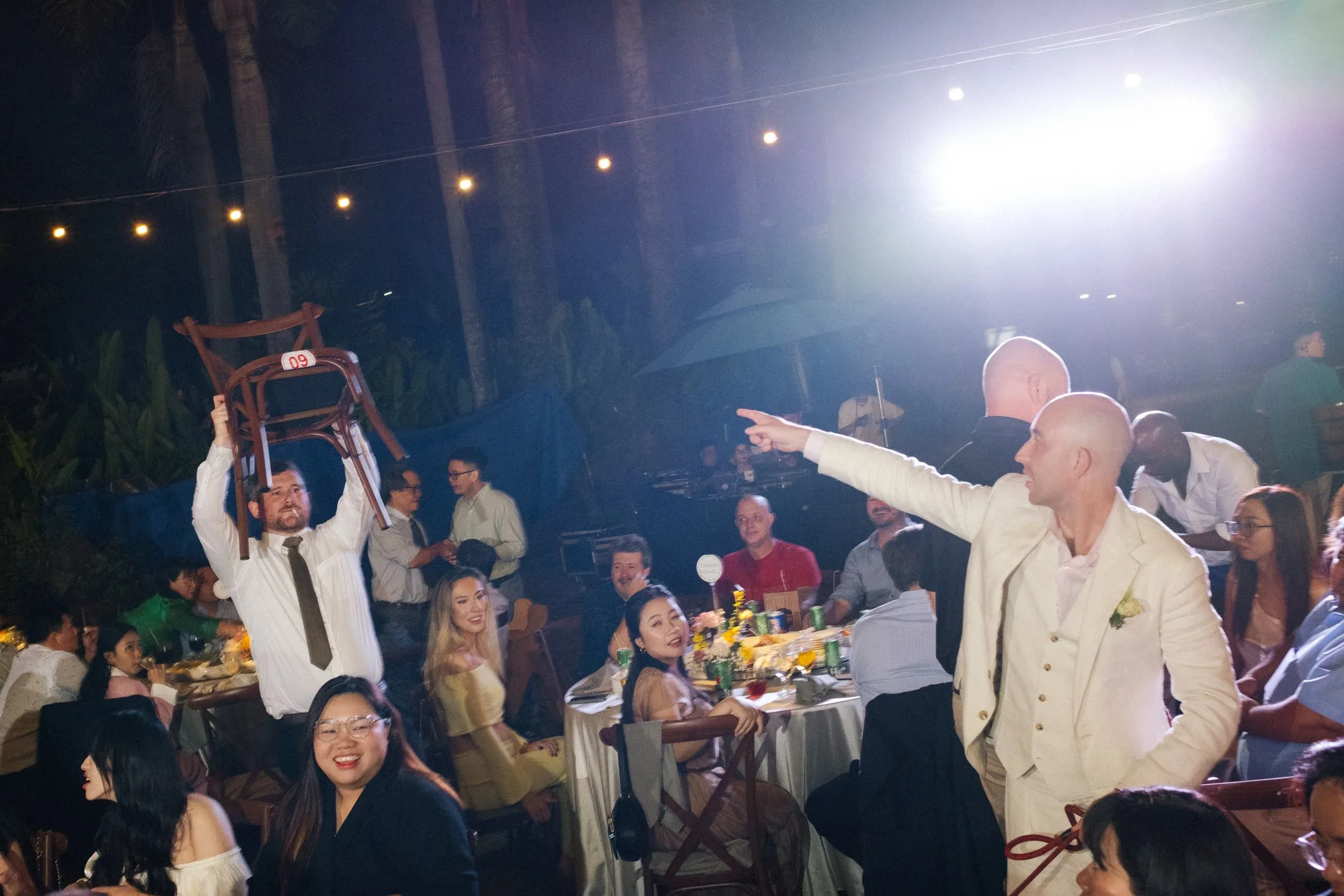 Hà & Daniel, Intimate British-Vietnamese Wedding at LA Garden & Private Home — Pham Si Luan Photography (225)