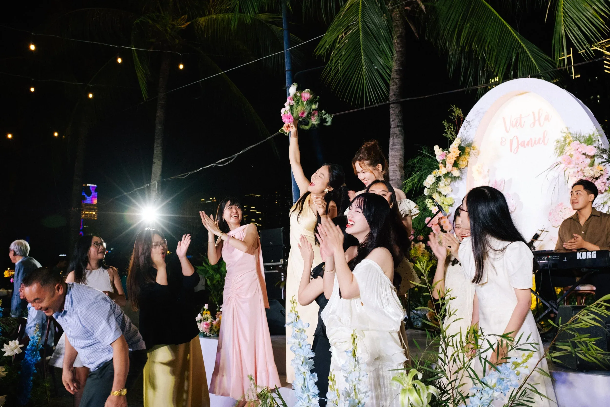 Hà & Daniel, Intimate British-Vietnamese Wedding at LA Garden & Private Home — Pham Si Luan Photography (239)