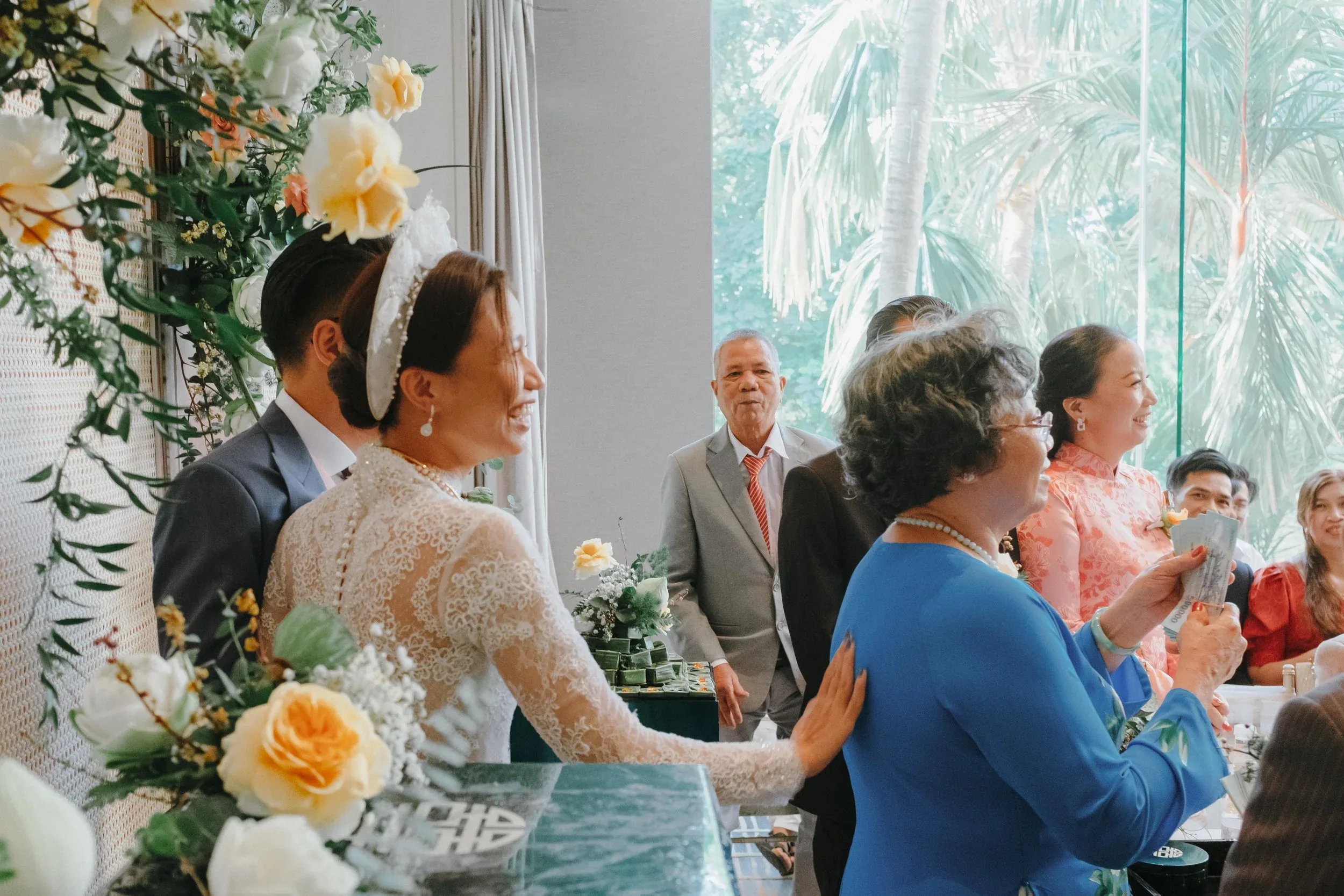 Kim Anh & Tuân, Wedding Day in Sài Gòn — Pham Si Luan Photography (27)