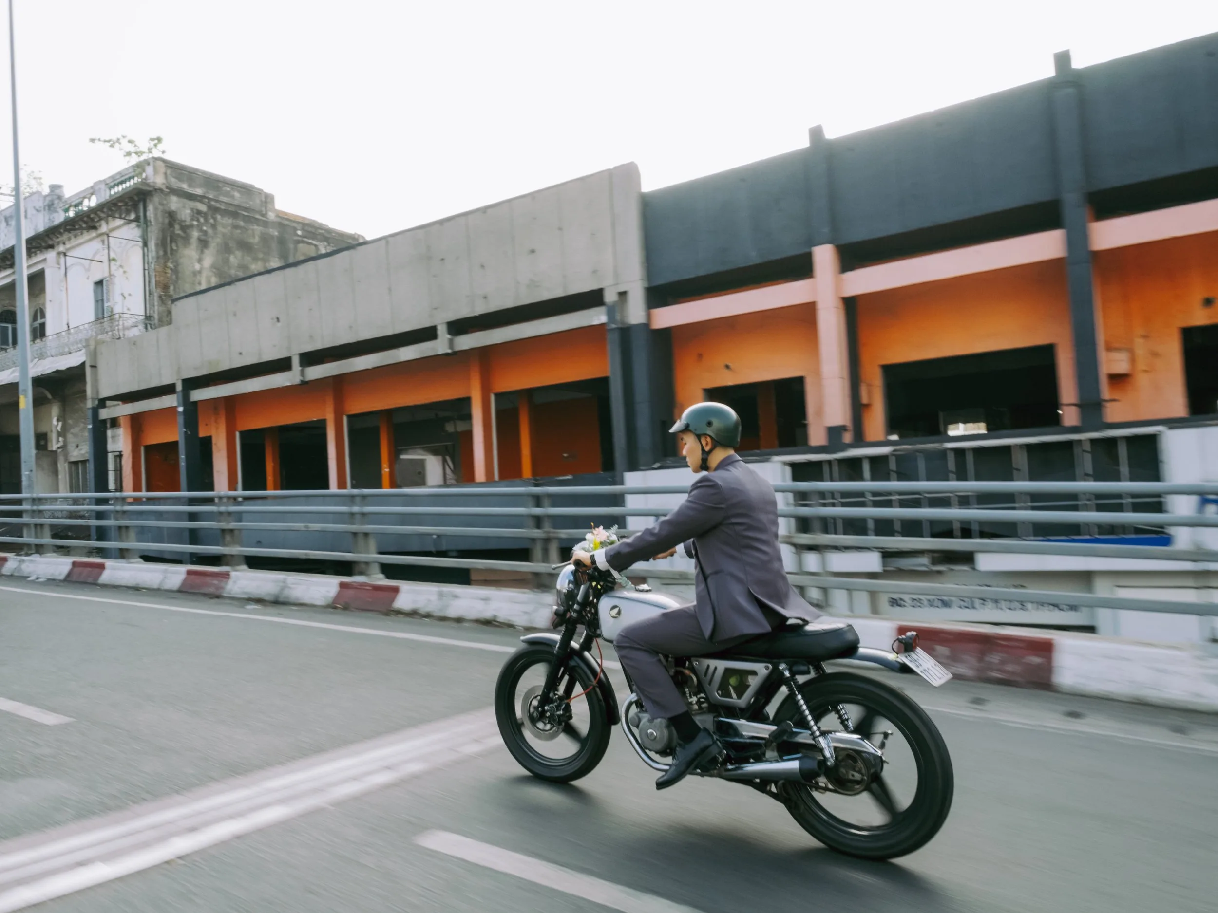 Linh & Đắc, Wedding Day in Saigon — Pham Si Luan Photography (16)