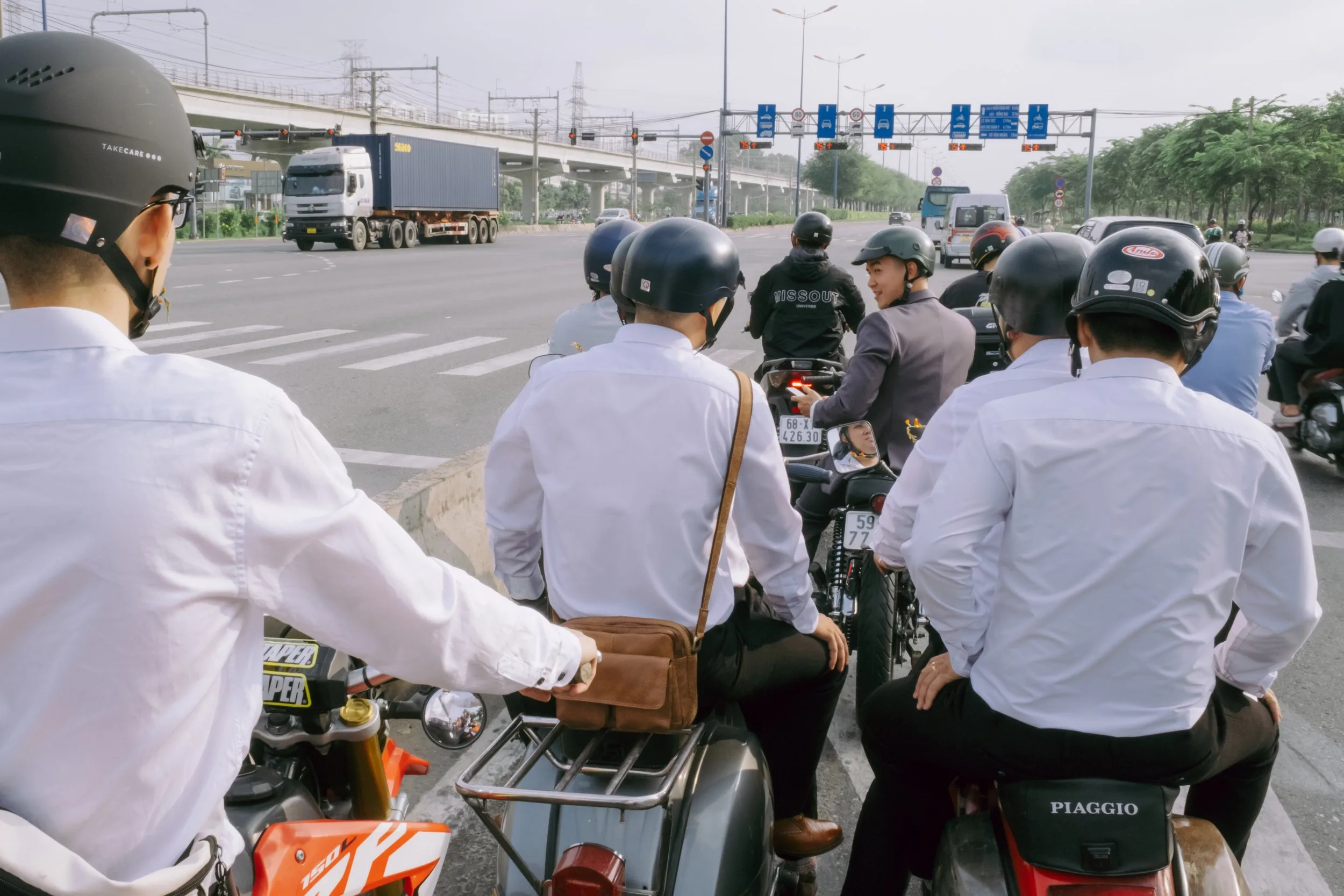 Linh & Đắc, Wedding Day in Saigon — Pham Si Luan Photography (24)