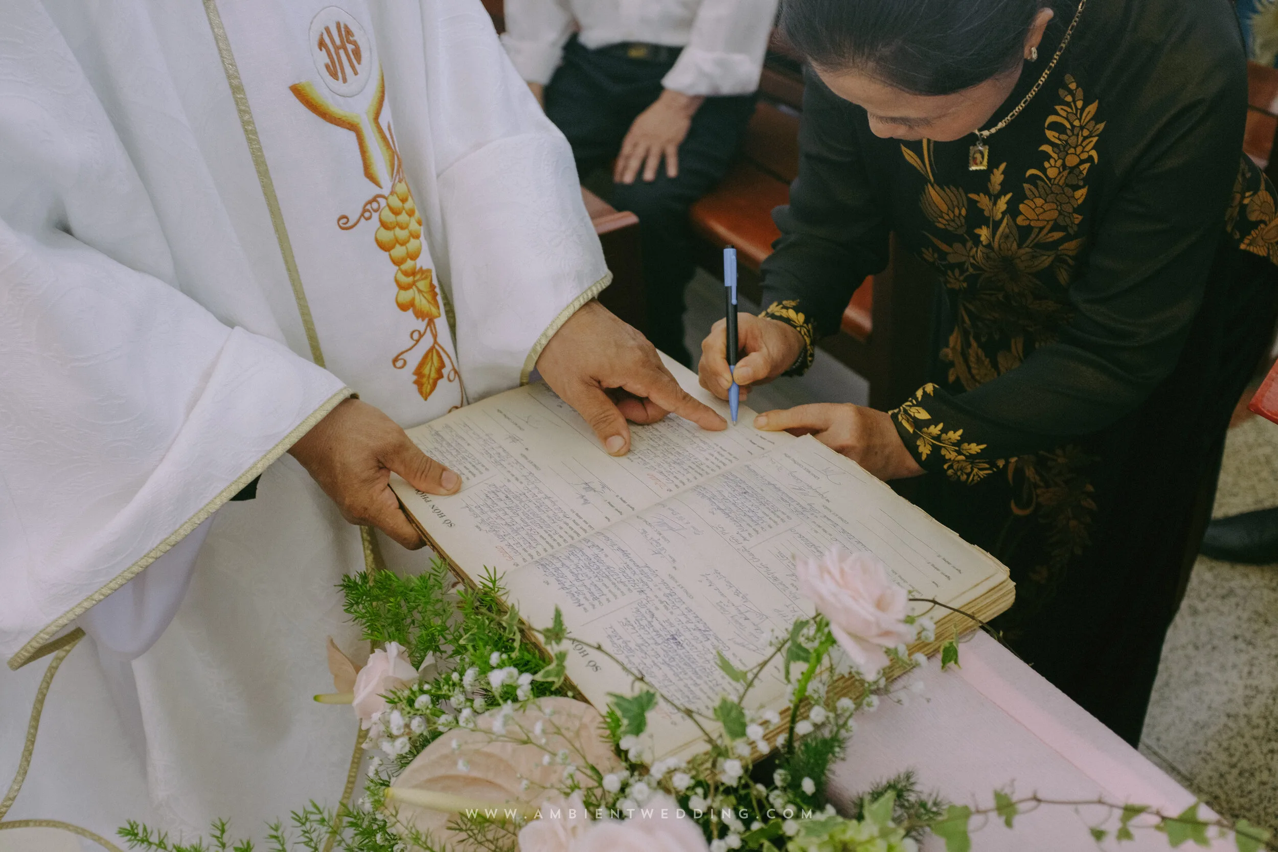 Nhung & Nguyên, Church Wedding Ceremony in Sài Gòn — Pham Si Luan Photography (47)
