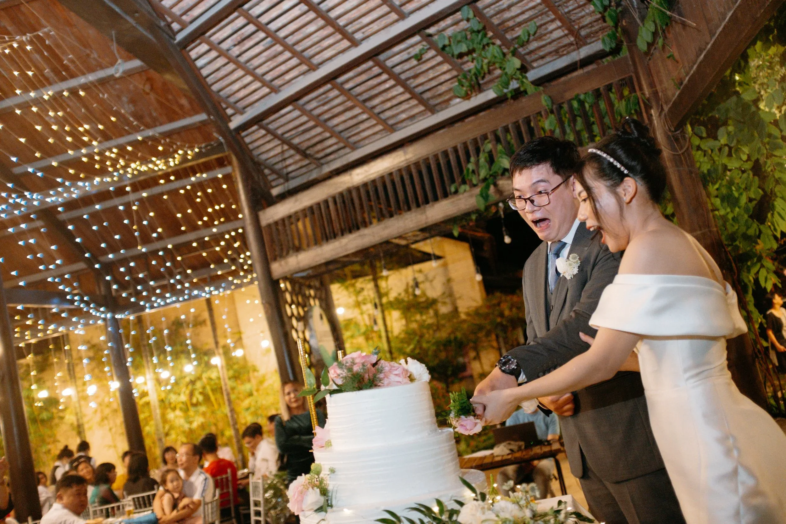 Phuong & Huy, Wedding Day in Saigon — Pham Si Luan Photography (135)