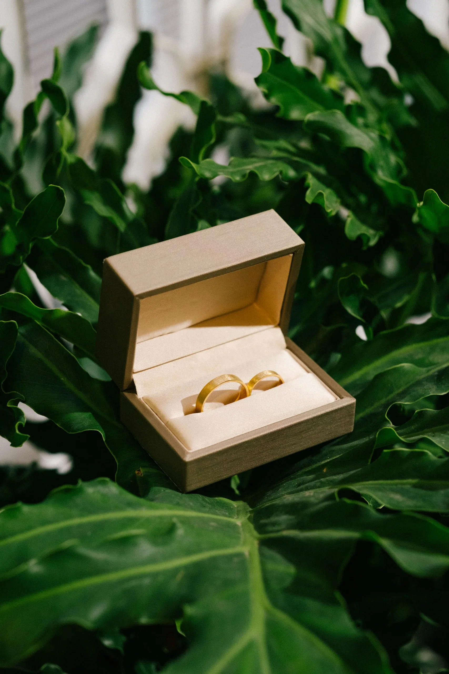 Razi & Charlie, Wedding Ceremony in Sài Gòn — Pham Si Luan Photography (2)