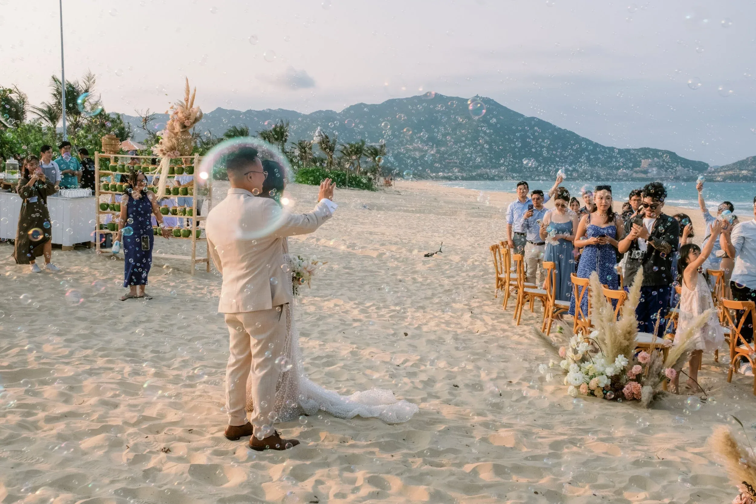 Thanh & Jo, Wedding Day in Quy Nhơn — Pham Si Luan Photography (92)