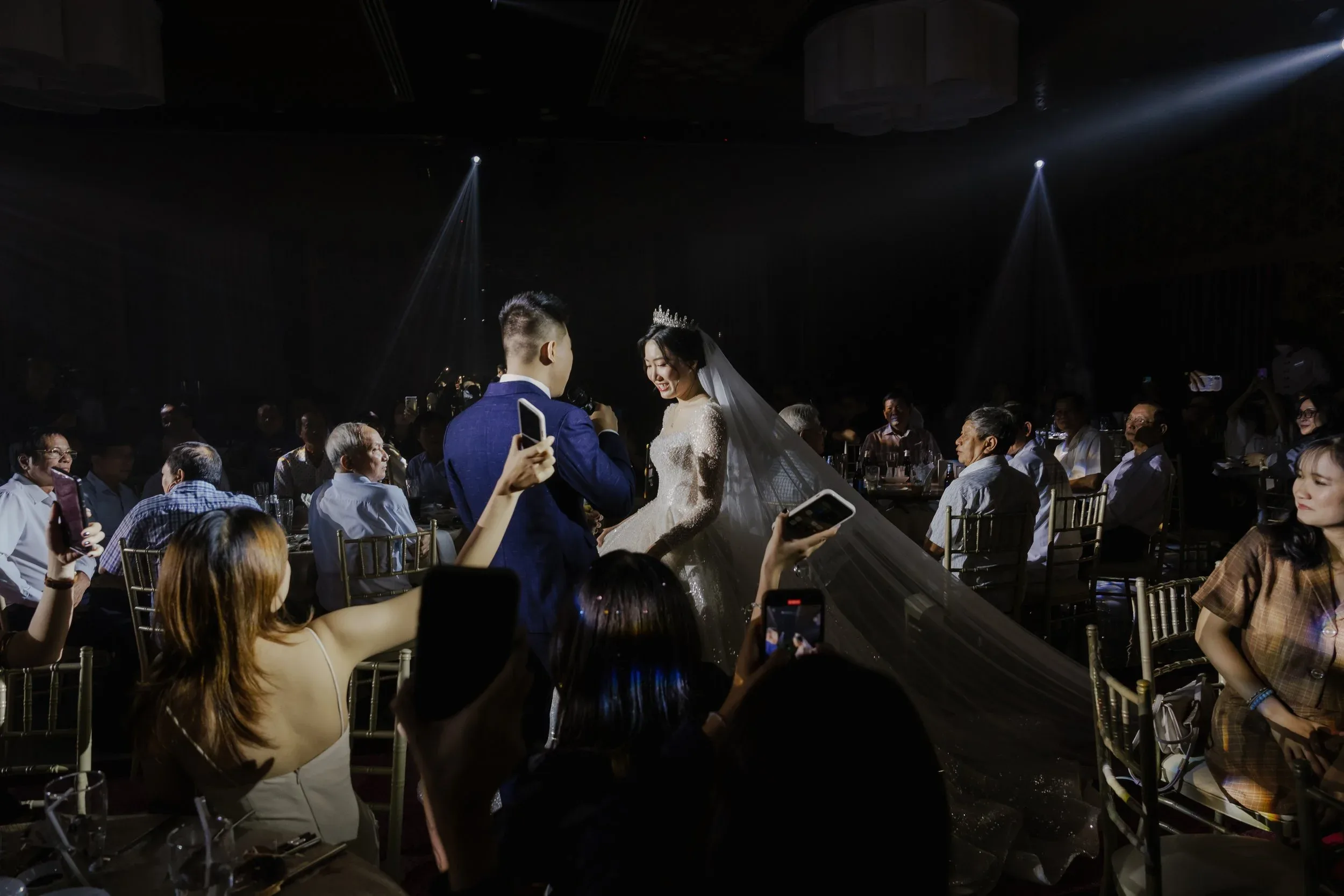 Thảo & Hào, Wedding Day in Sài Gòn — Pham Si Luan Photography (83)
