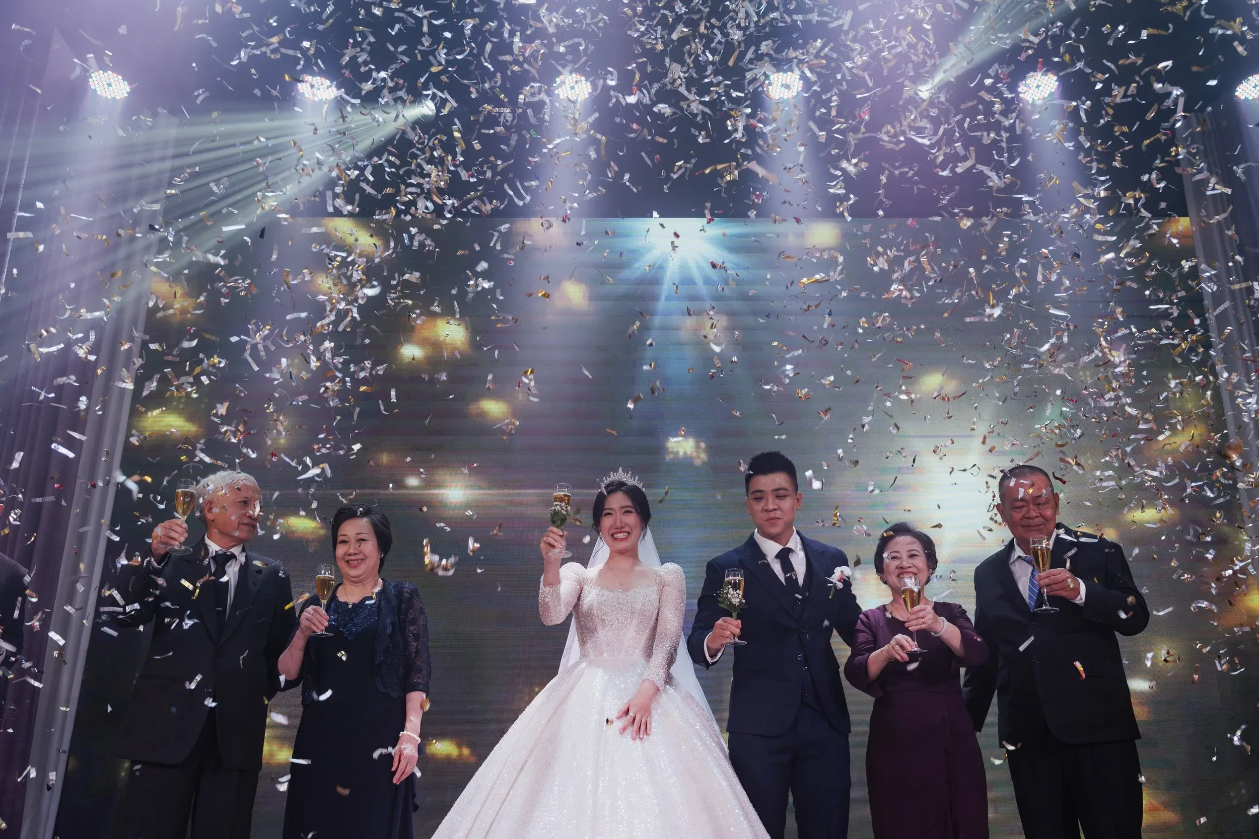 Thảo & Hào, Wedding Day in Sài Gòn — Pham Si Luan Photography (94)
