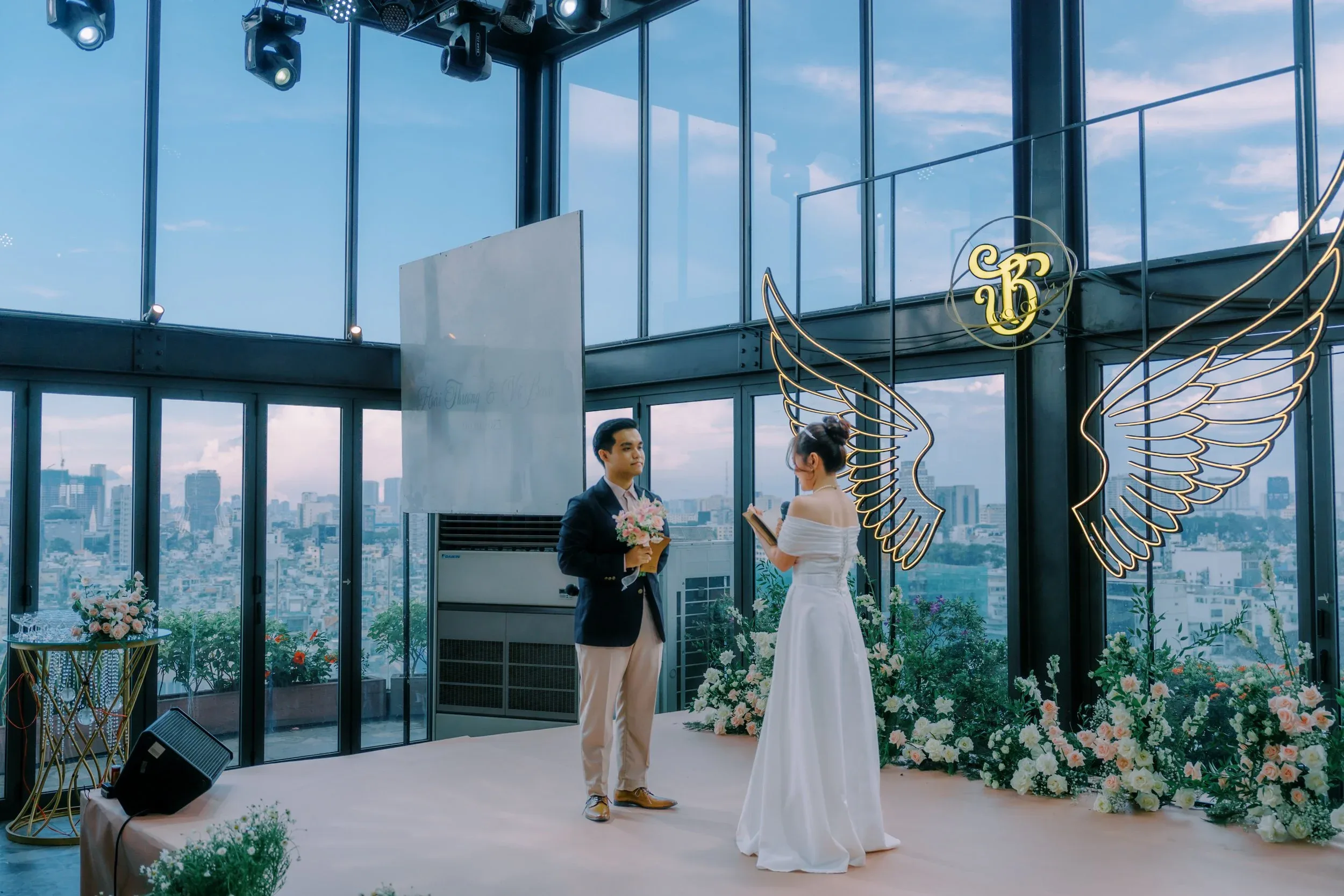 Thương & Bách, Wedding Day in Sài Gòn — Pham Si Luan Photography (15)