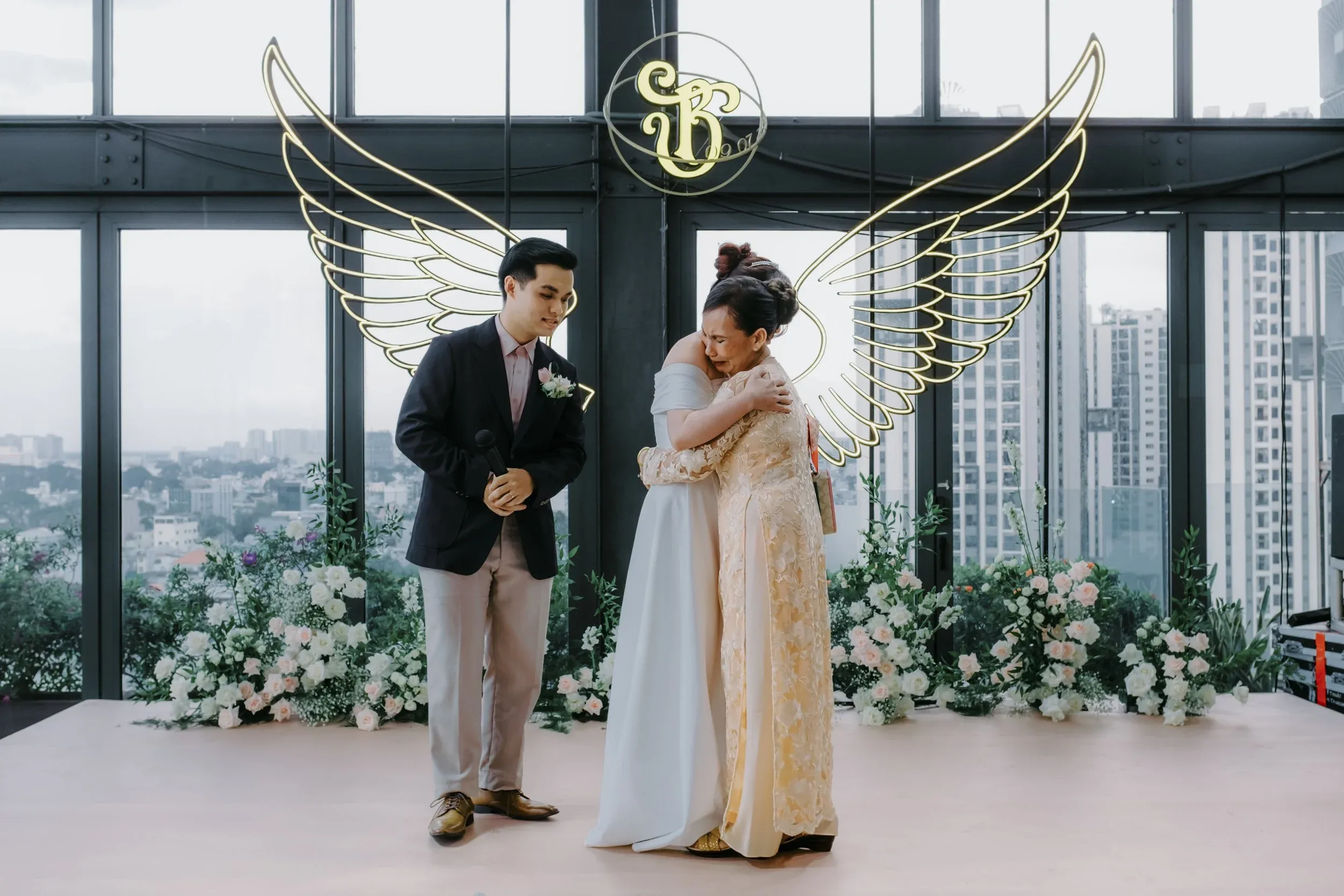 Thương & Bách, Wedding Day in Sài Gòn — Pham Si Luan Photography (24)