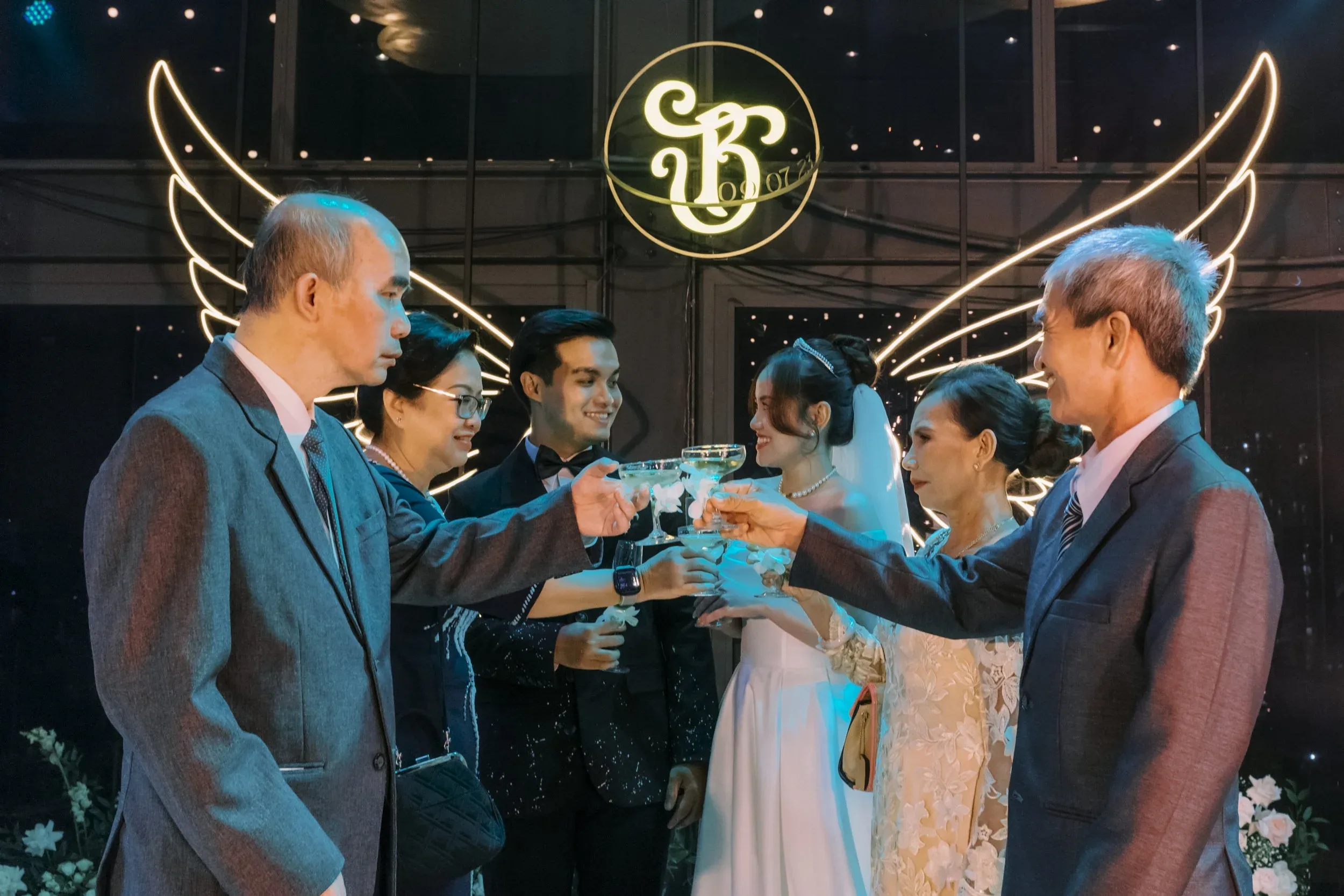Thương & Bách, Wedding Day in Sài Gòn — Pham Si Luan Photography (53)